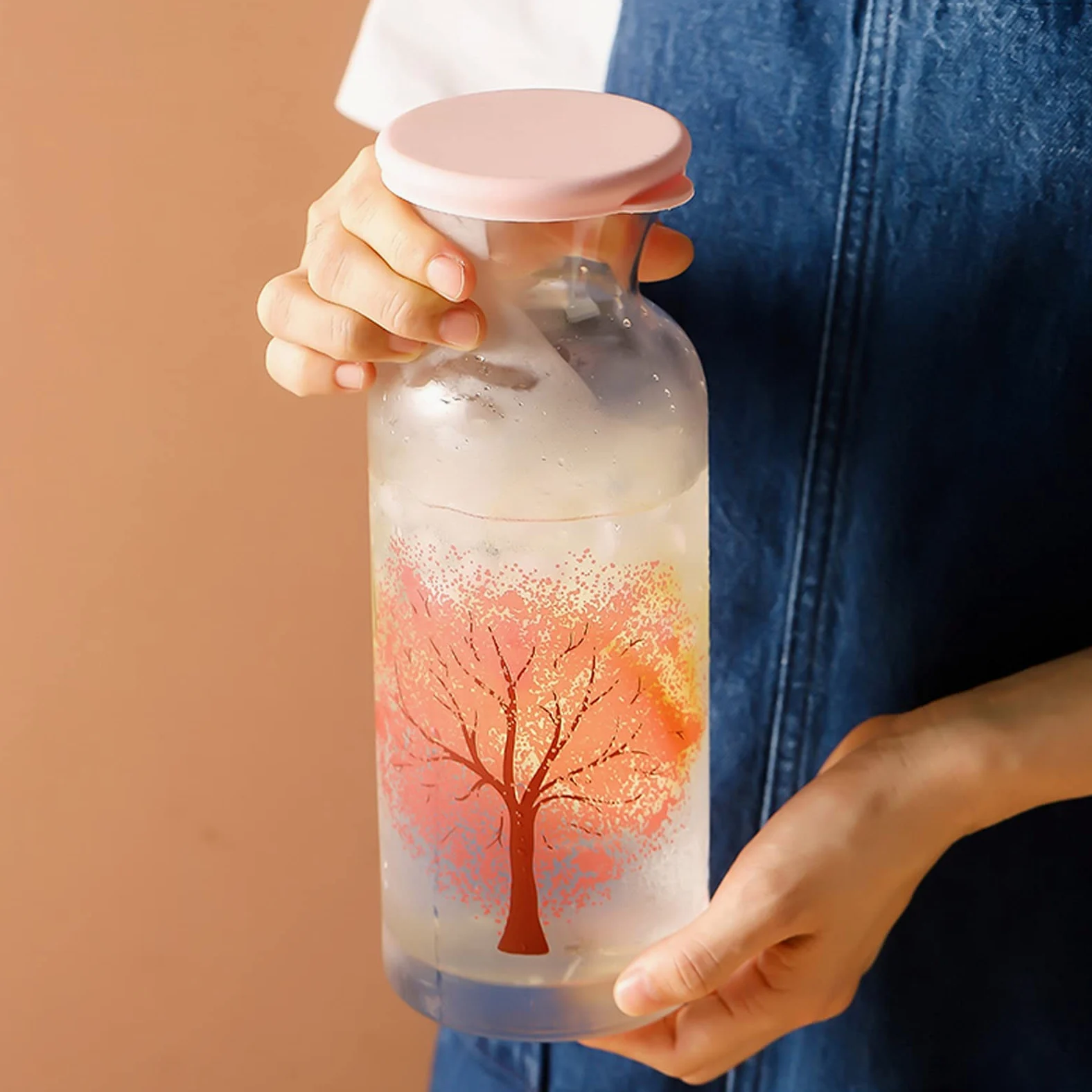 Jarra de Agua Jarra de Vidrio Creativo con Portada de PP Botella de Agua Transparente de la casa Grande para té Helado, sangría, Limonada y más (40.5 oz) Teteras de té Helado (Color : White)