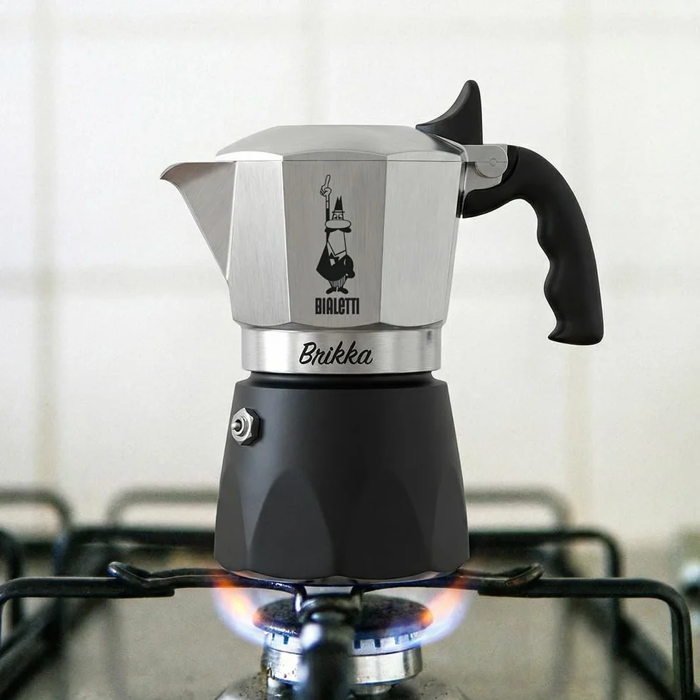Bialetti New Brikka 2023, Moka pot, la única cafetera capaz de hacer un espresso cremoso, 2 tazas, Aluminio