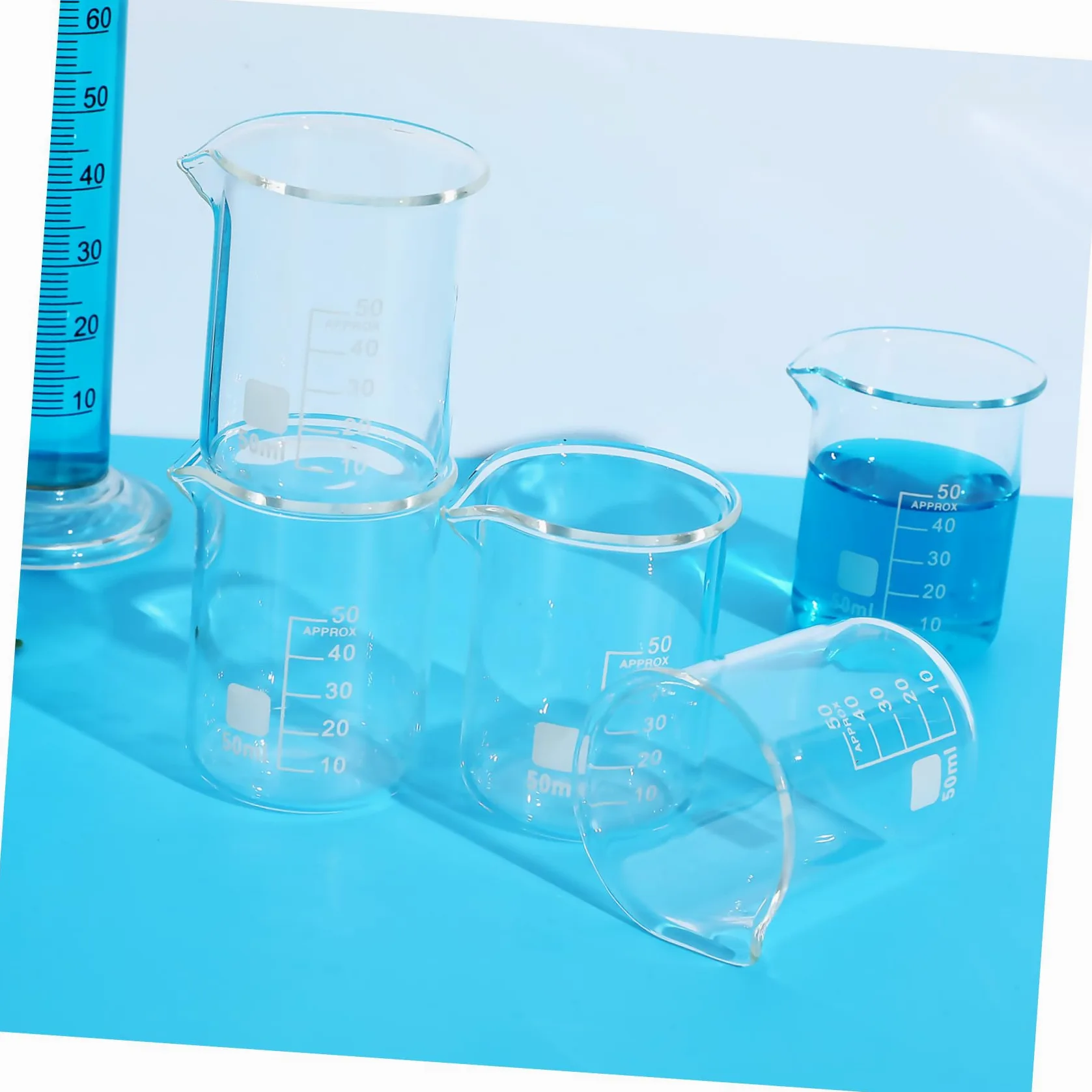 Amosfun Vasos Medidores de Vidrio Transparentes 20 Fáciles de Limpiar y Versátiles de 50ml Ideales para Laboratorio y Uso Científico