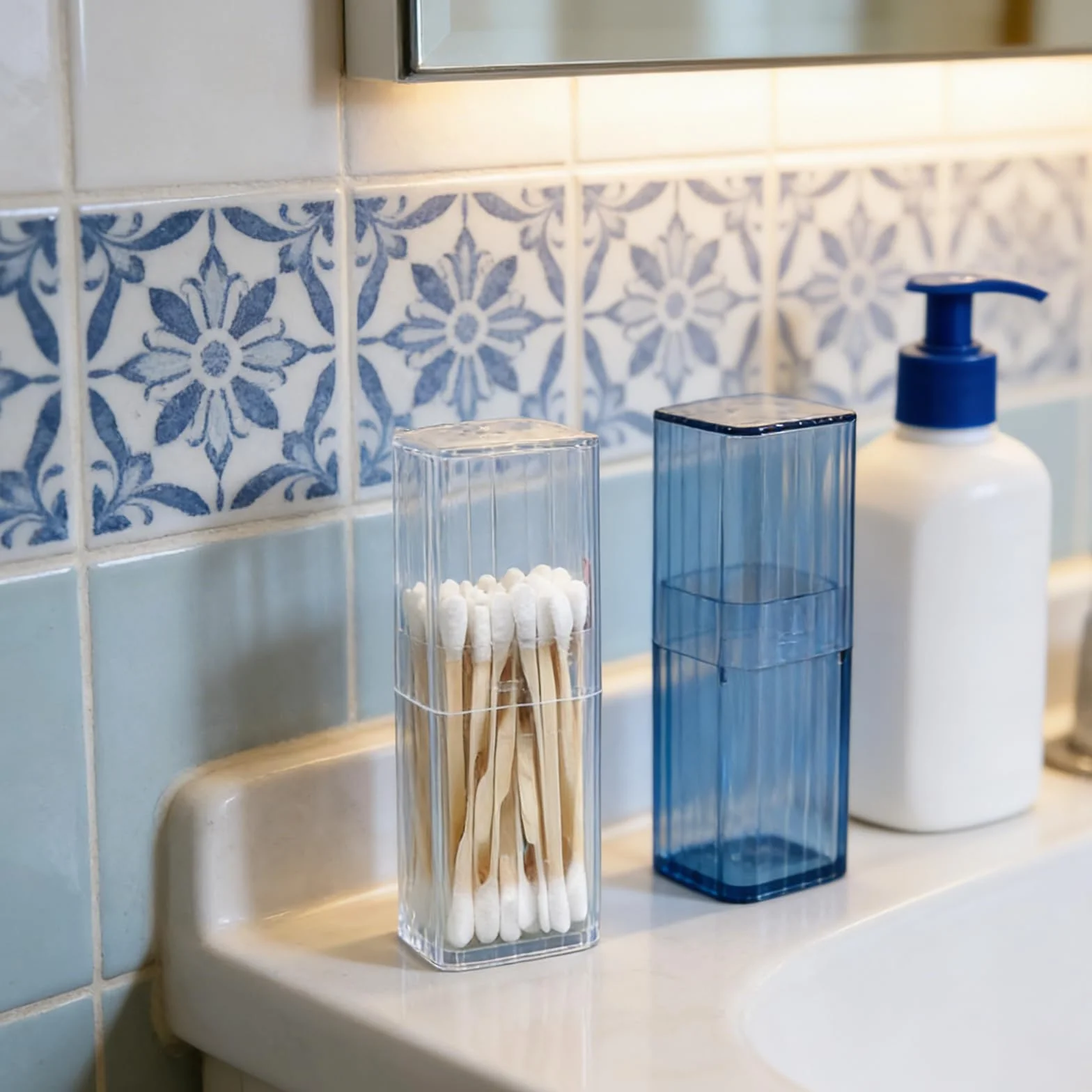 Vauki Contenedor de bastoncillos de algodón, 4 unidades, caja de almacenamiento portátil para bastoncillos de algodón y palillos de dientes, pequeño soporte para hisopos de algodón transparente para