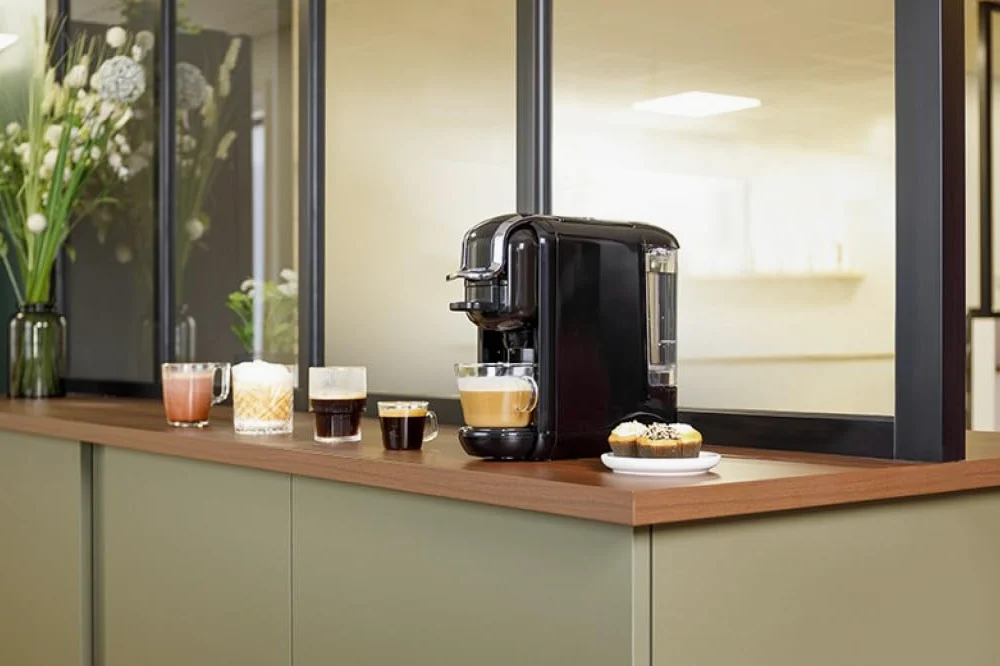 Schneider Cafetera Espresso Multicápsulas, 19 Bares, 1450W, Compatible con Nespresso y Dolce Gusto, Control Táctil, Roja