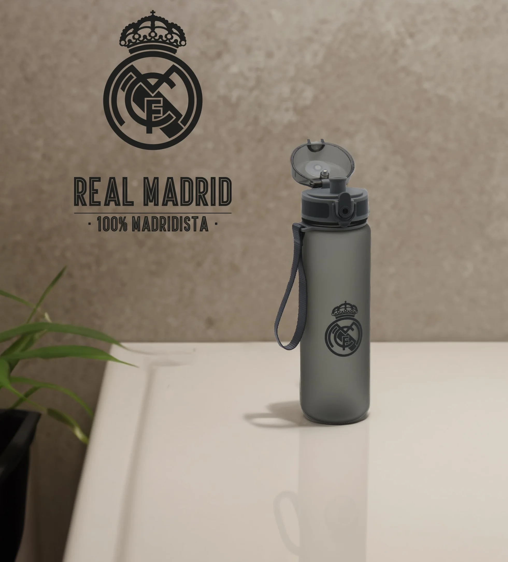 CYPBRANDS Real Madrid Botella de Agua Deportiva Negra Oficial