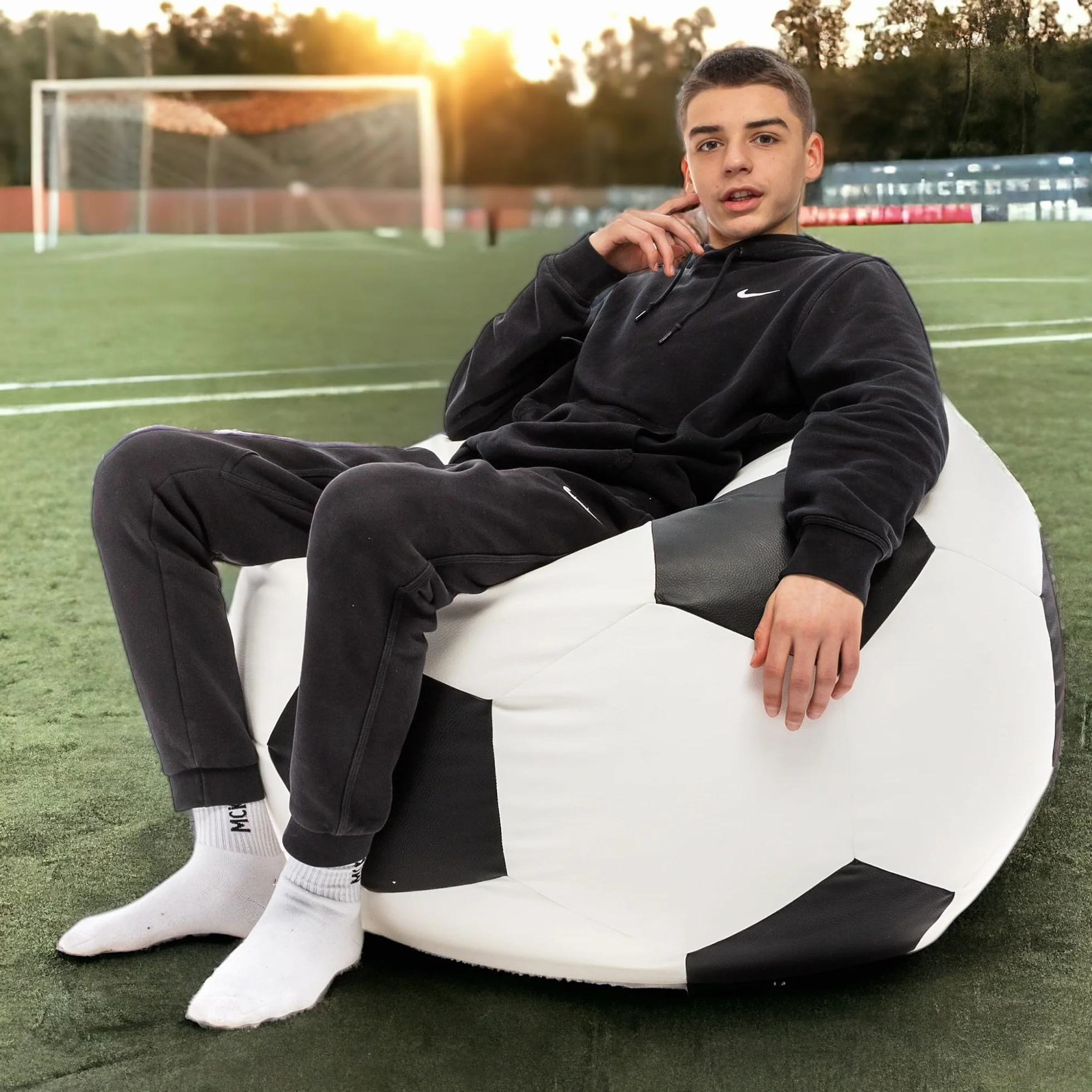 Ecopuf Beanbag Ball - Bean Bag Ball - Beanbags para Juegos de Bolsa - Accesorios para Fútbol Sala de Niños - Eco-Cuero - 90x55cm, Negro E14