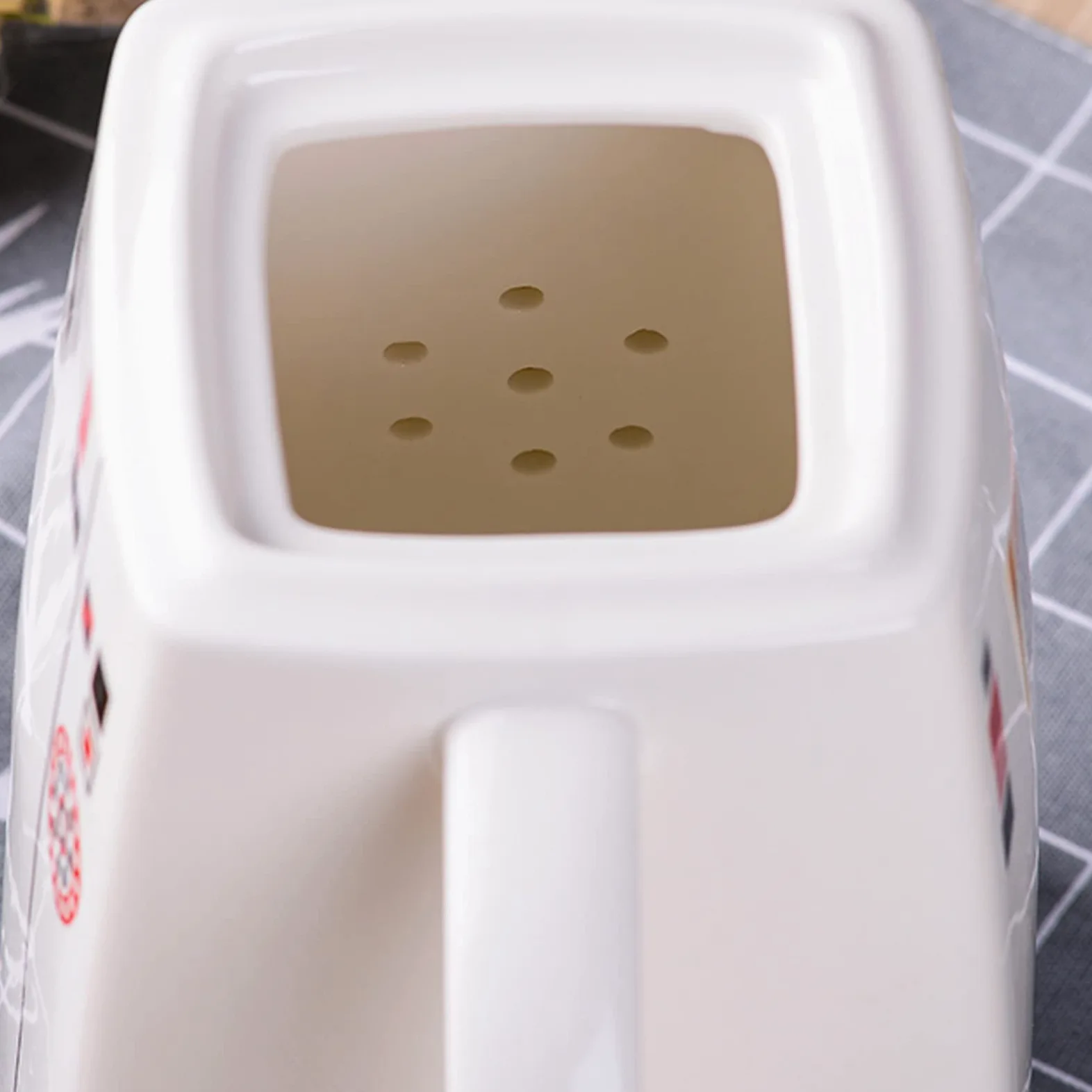 GRFIT Jarra Hervidor de Filtro de Gran Capacidad de Lanzador de cerámica Simple con Mango y Tapa de Moda for el hogar, Restaurante, cafetería (54 oz) Jarra de Agua (Color : B)