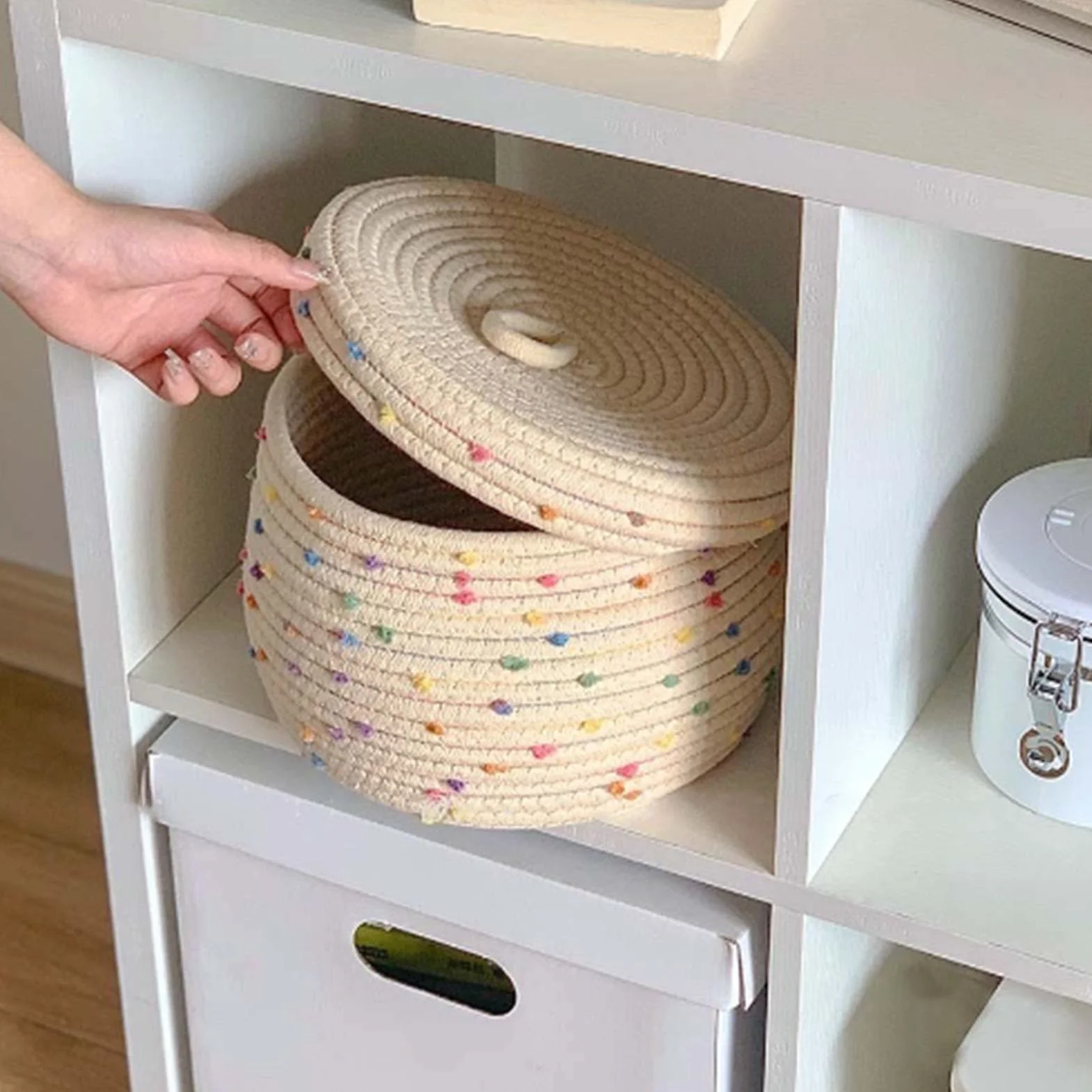 Topyond Cestas de Almacenamiento Redondas con Tapas, Pequeñas Cajas de Almacenamiento Tejidas con Cuerda de Algodón, Bonitos Contenedores Decorativos para Libros de Aperitivos de Frutas Juguetes