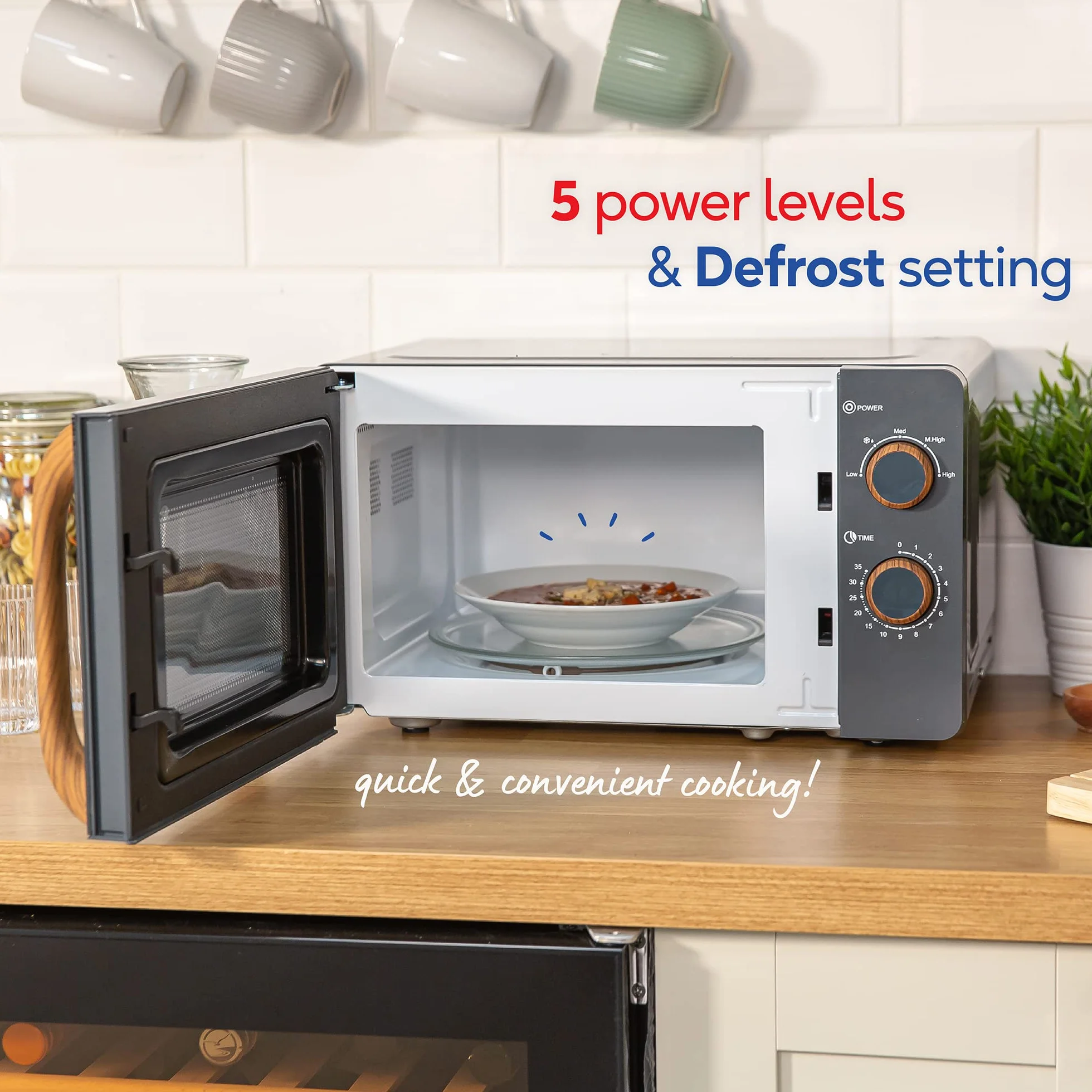 Russell Hobbs RHMM713G - Microondas manual compacto de 17 l y 700 W, estilo escandinavo, 5 niveles de potencia, maneta y diales con efecto madera, temporizador, función de descongelación, gris