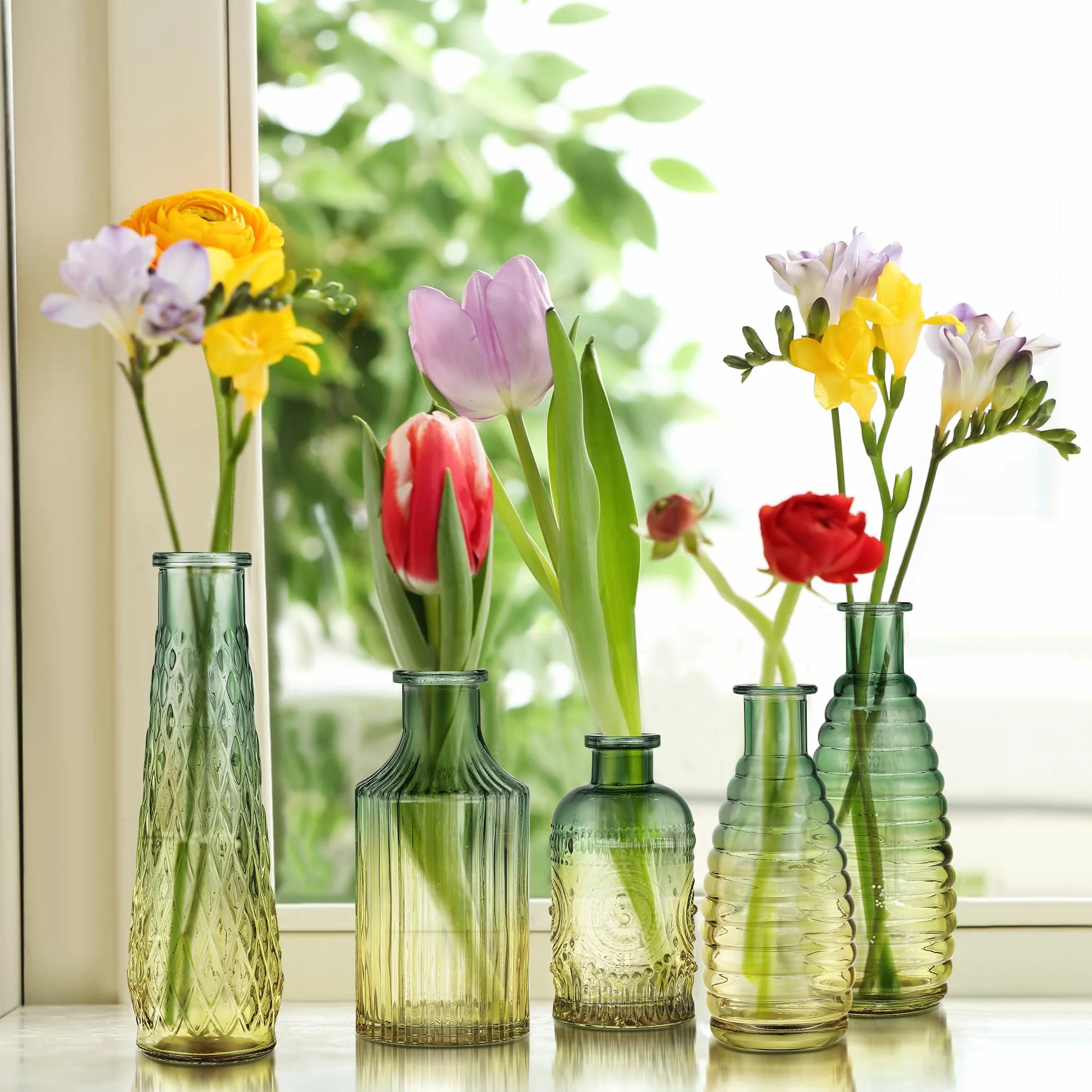 Joeyan Jarrones Pequeños Decorativas Juego de 5, Florero de Vidrio en Relieve con Degradado,Botellas Decorativas pequeñas,Centro de Mesa, Decoración para el hogar, Boda, Fiesta, Evento,Oficina
