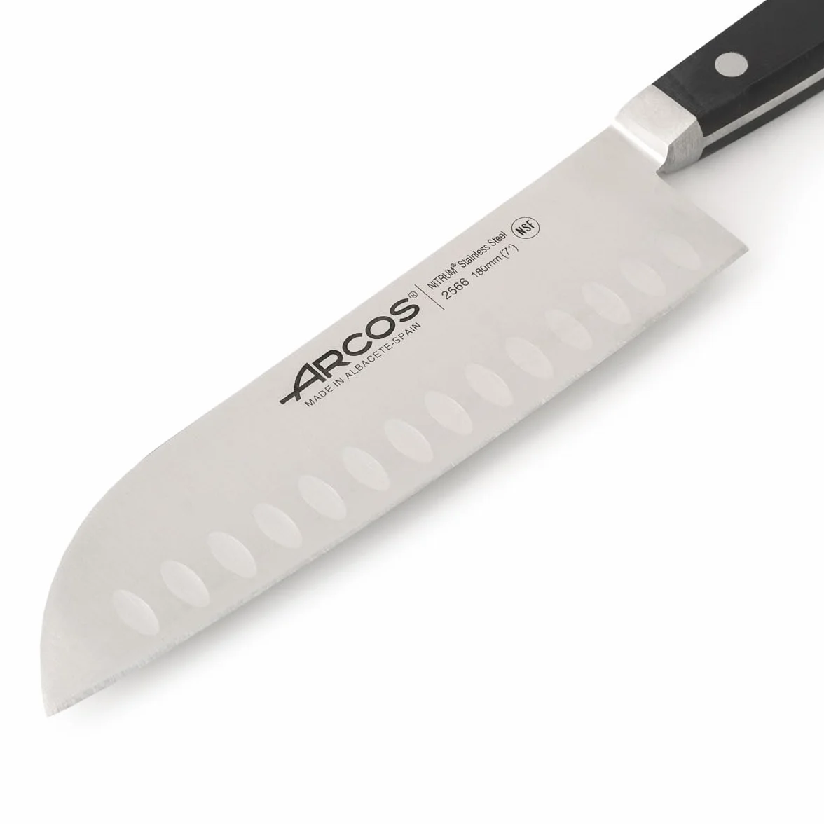 Arcos Serie Clasica - Cuchillo Santoku Cuchillo Asiático - Hoja de Acero Inoxidable Forjado NITRUM 180 mm - Mango de Polioximetileno (POM) Color Negro