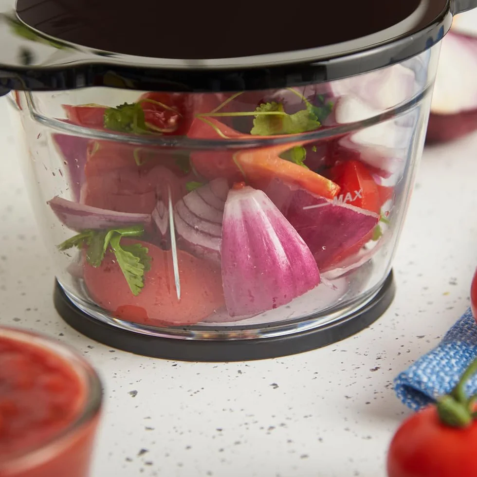 Russell Hobbs Picadora Eléctrica Mini Desire Red (Cuenco de vidrio de 500 ml, Cuchillas Inox de 2 puntas, 350 W Max, Botón One-Touch, Para frutas, verduras y carne) 27132-56