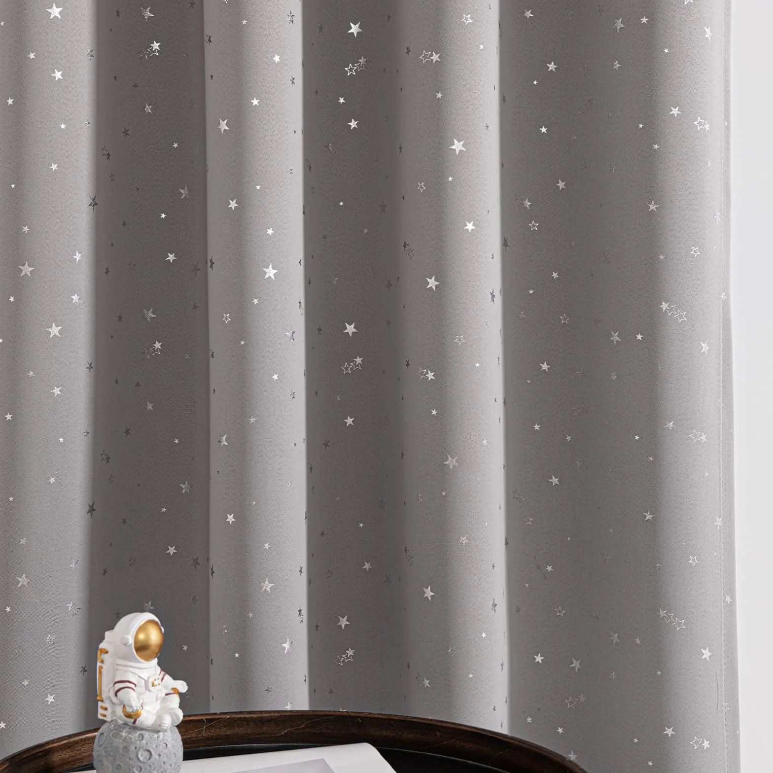 NAPEARL Cortinas Opacas Negras para Dormitorio Infantil con Estrellas Plateadas, Juego de 2