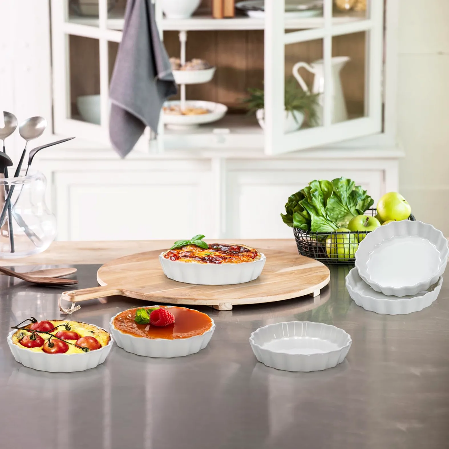 Foraineam Juego de 8 piezas de porcelana poco profunda Ramekins, 5 onzas de crema Brulee Ramekin Platos redondos para hornear Ramekins Set