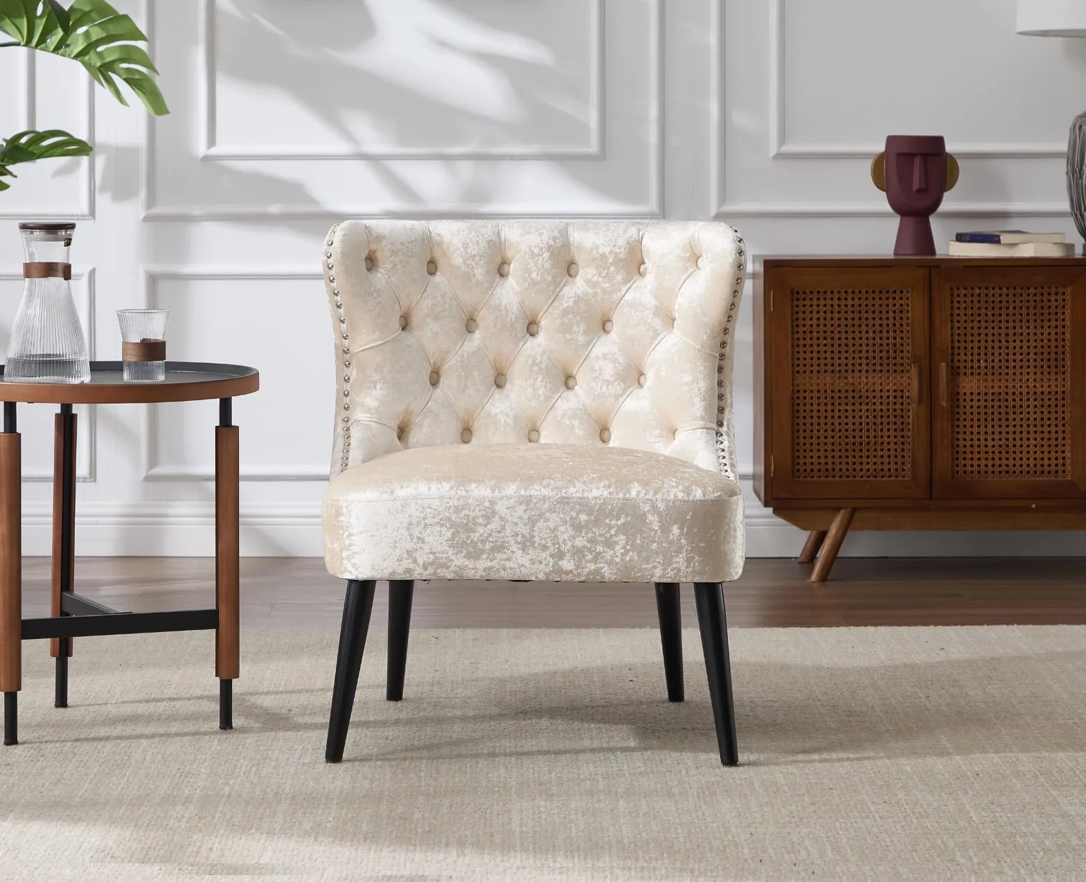 chairus Sillón Nordica Butaca de Salón en Terciopelo, Sillón de Lectura Comóda Butaca Dormitorio con Tachuelas para Sala de Estar/Hotel, Beige