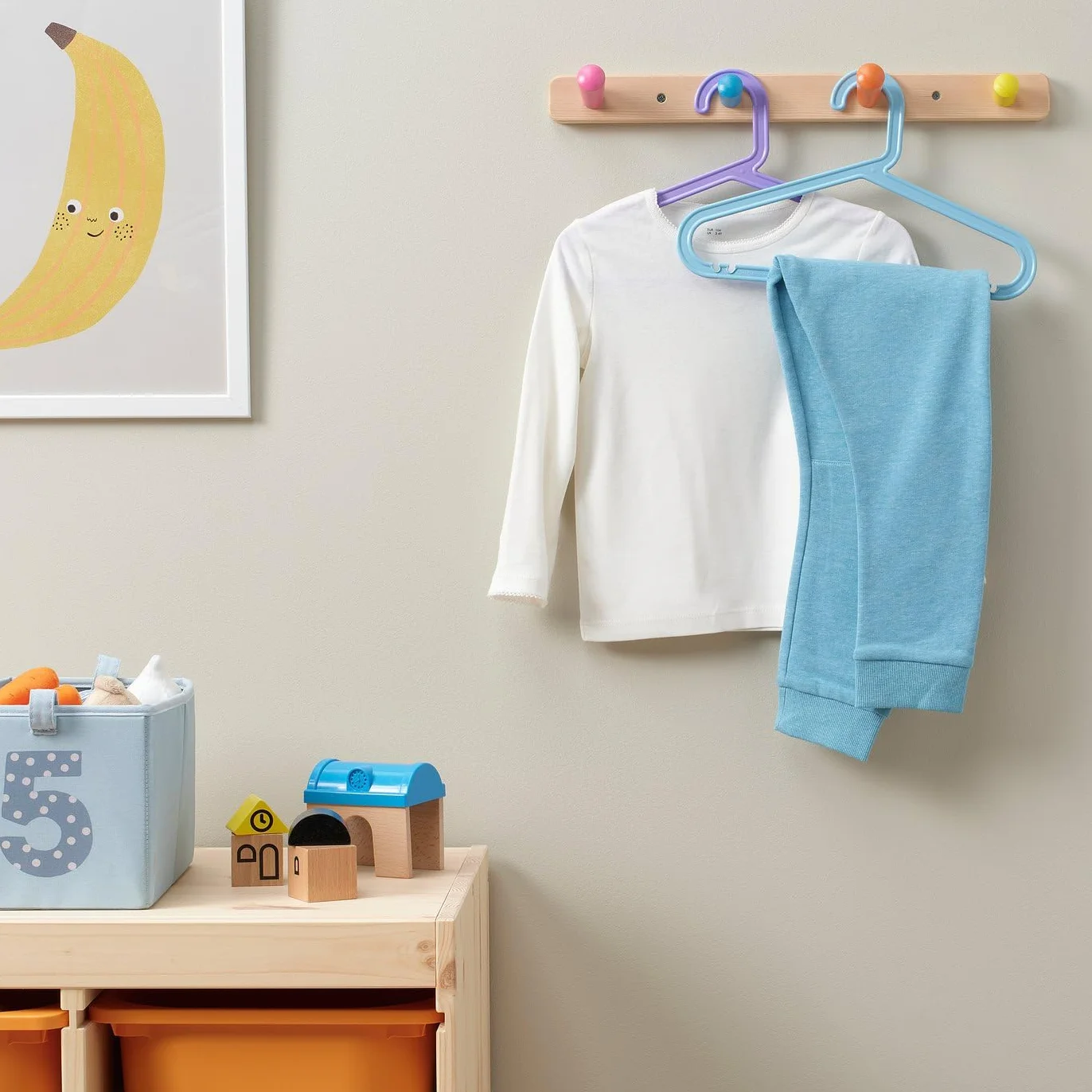 Ikea BAGIS Perchas de ropa para niños, colores pastel mixtos, juego de 24