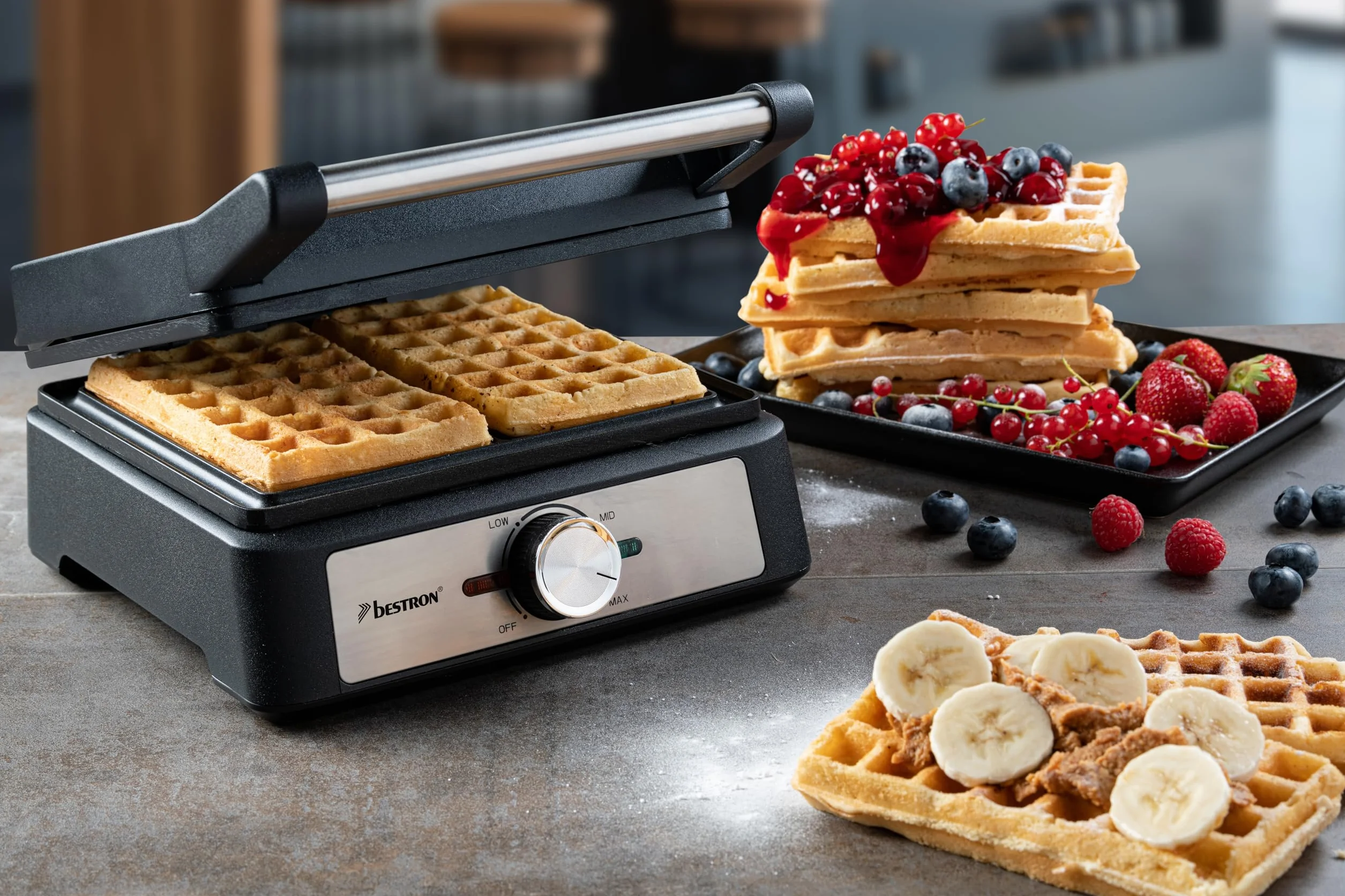 Bestron Gaffles belgas, gofrera de Bruselas para dos gofres gruesos, con revestimiento antiadherente y mango Cool Touch, Black Label Collection, Color: negro mate