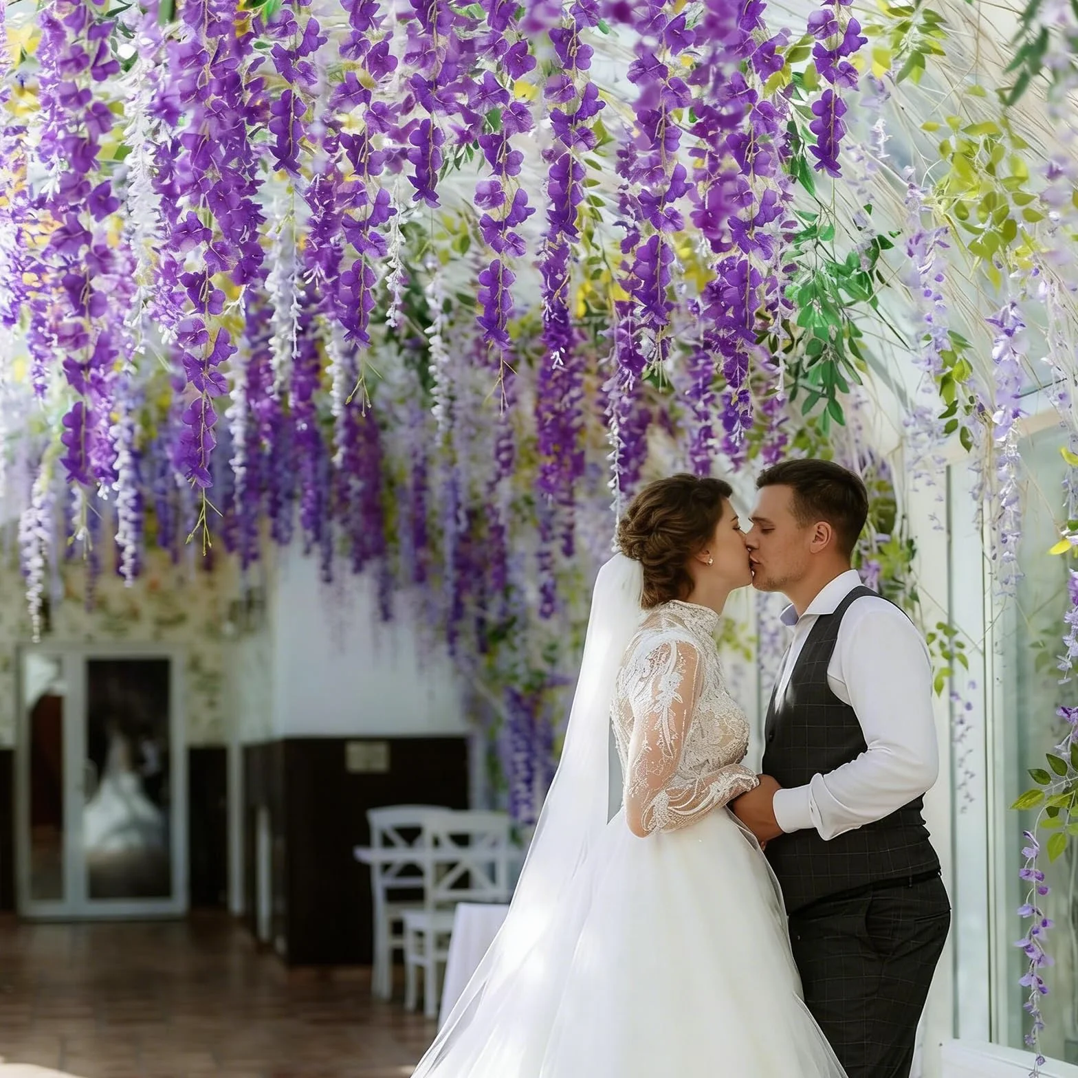 12 unidades de glicinas artificiales, 110 cm de largo, guirnalda de flores de seda colgante con triple tallo, para bodas, fiestas, barandillas y decoración del hogar interior/exterior (morado)