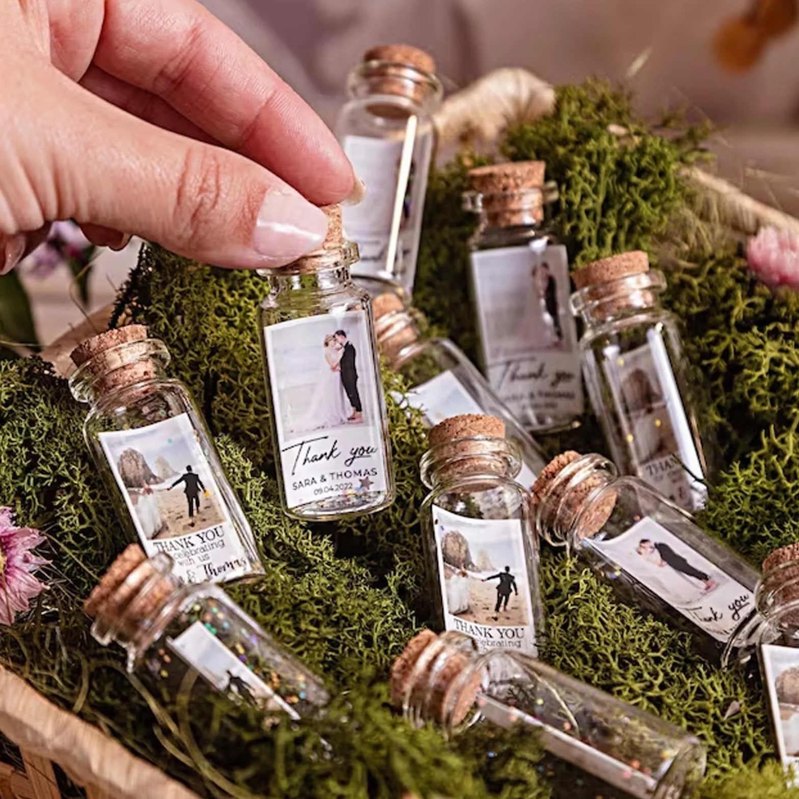48 Piezas Botella de Vidrio Mini Botellas de Cristal 10ml Frascos de Cristal Pequeños con Tapa Botellas Pequeñas de Cristal Decorativas para Decoración de Bodas Cumpleaños Fiestas Navideñas