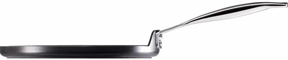 LE CREUSET Crepera de aluminio antiadherente, diámetro 24 cm, para todas las fuentes de calor, incluso la inducción, Antracita/Plateado, 51106240010002