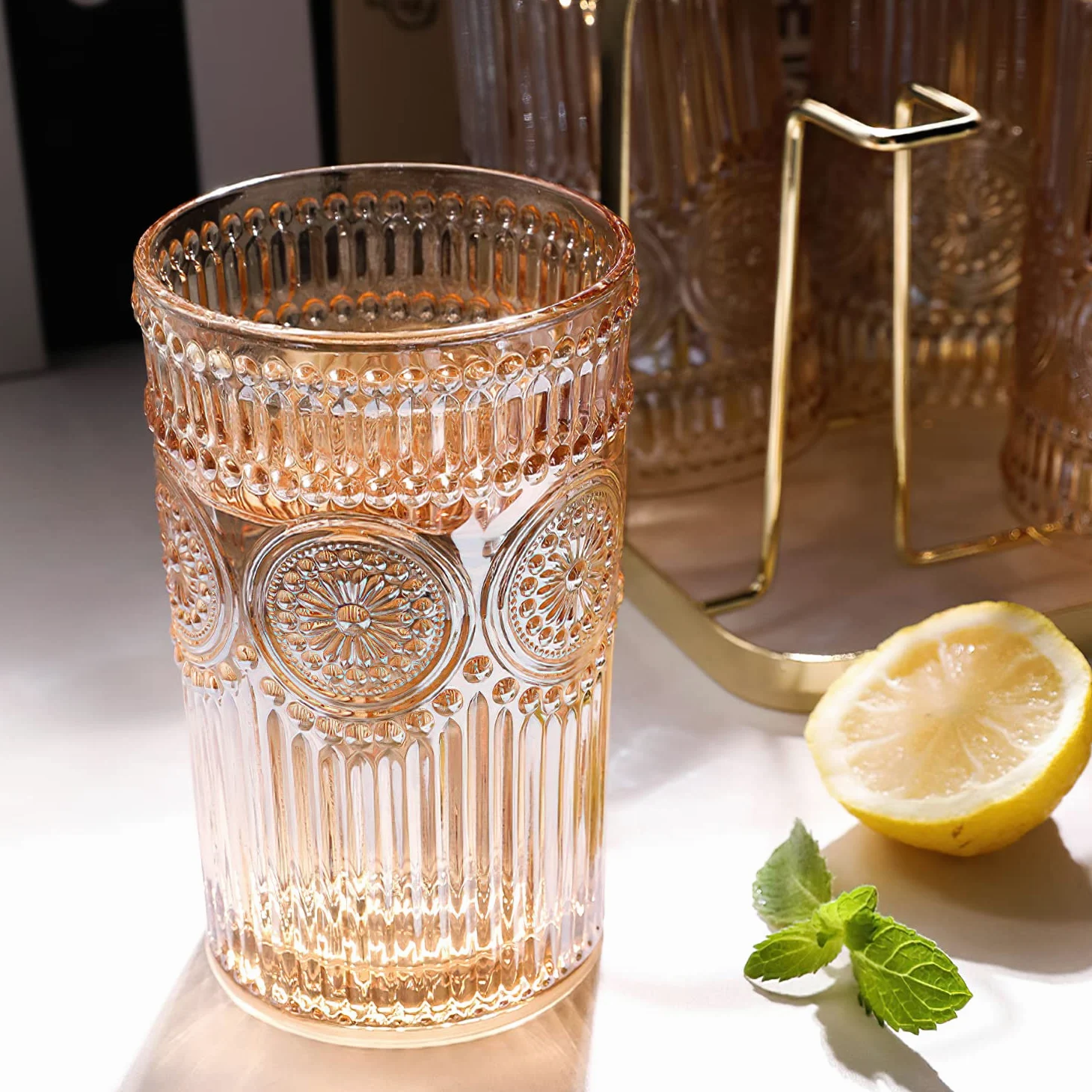 Kingrol Paquete de 6 vasos de colores de 12 onzas, juego de cristalería premium para agua, jugo, bebidas, cóctel, diseño romántico en relieve, para bodas, uso diario