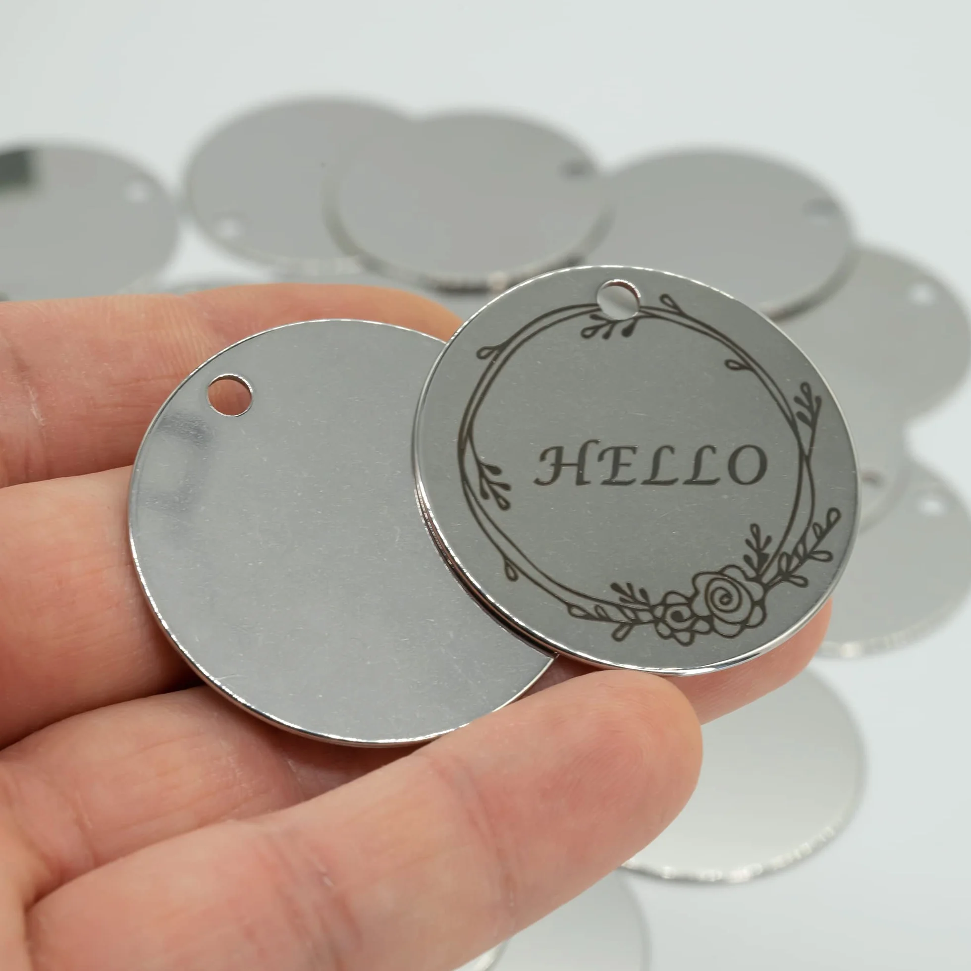 Etiquetas redondas de metal para grabado en blanco de 3,8 cm con agujero, etiquetas en blanco de acero inoxidable, paquete de 25