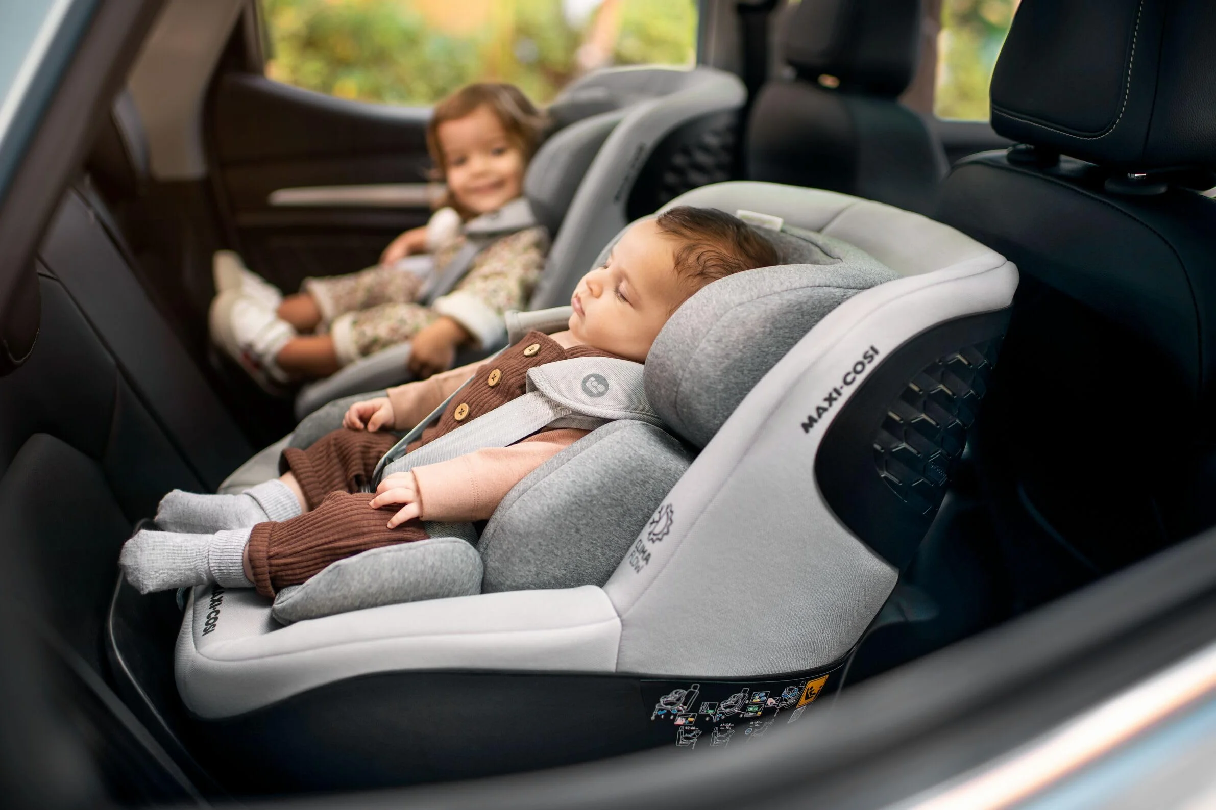 Maxi-Cosi Mica Pro Eco i-Size, Silla de coche isofix giratoria 360º, de 0-4 años, 40-105 cm, ClimaFlow, Protección frente a impactos laterales G-CELL, tejidos 100% reciclados, Authentic Graphite