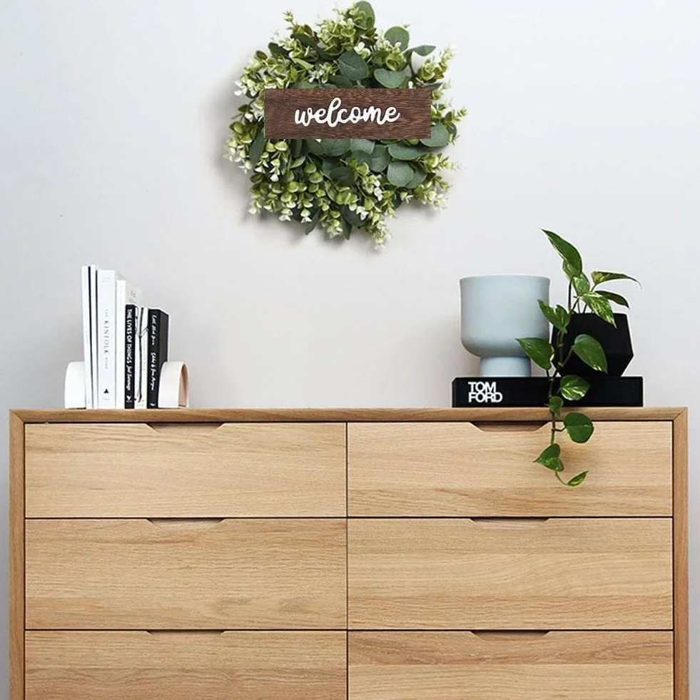 1 Pcs Corona de Puerta de Entrada, Eucalipto Artificial Guirnalda para Sala de Estar, Decoración de Paredes, Bodas, Primavera, Puerta de Entrada, Decoración de Festivales (con Base)
