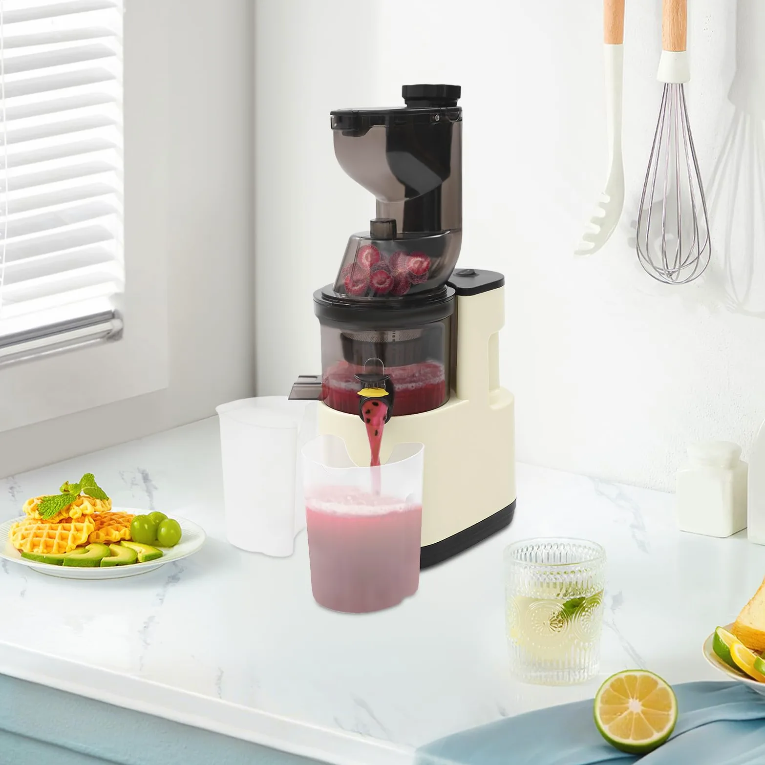 Exprimidor eléctrico, 500 W, exprimidor lento de frutas y verduras, batidos, negro/rojo/blanco, colador de acero inoxidable, apto para zumo y zumo, fácil de limpiar con el cepillo (blanco)