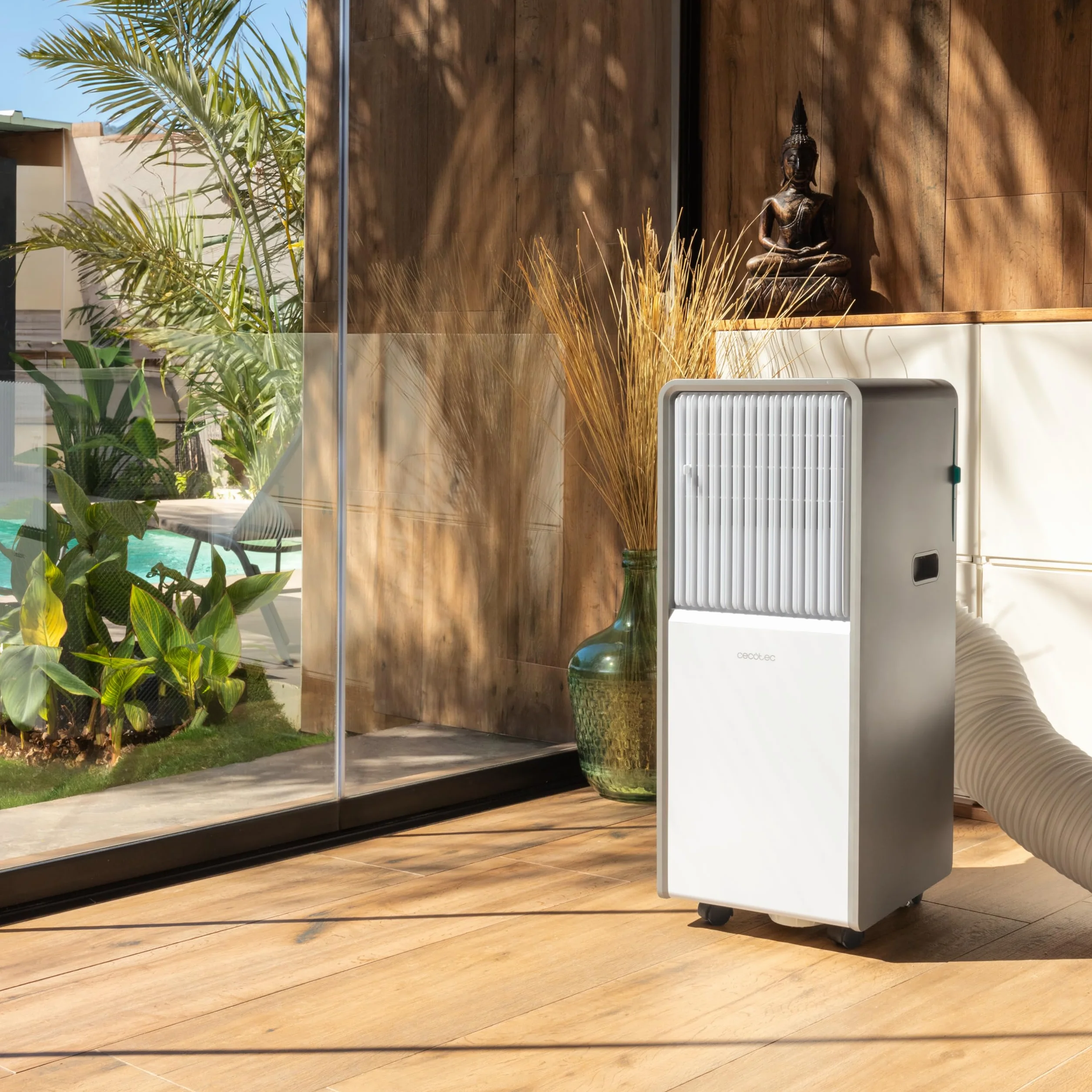 Cecotec Aire Acondicionado Portátil con Mando y Bomba de Calor ForceClima 12650 Style Heating. 12000 BTU, Pantalla LED, Táctil, 5 Modos, 2 Velocidades, Deshumidificador, Temporizador, 28m2