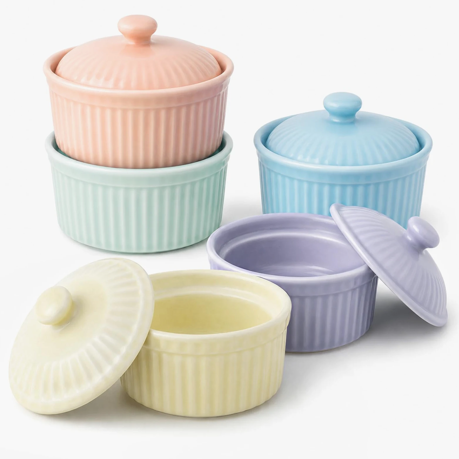 Meltset - Ramequines de 5.5 onzas con tapas, cuencos de cerámica aptos para horno, platos de porcelana para hornear soufflé, crema brulee, pastel de lava, postres de helado, aperitivos (juego de 5)