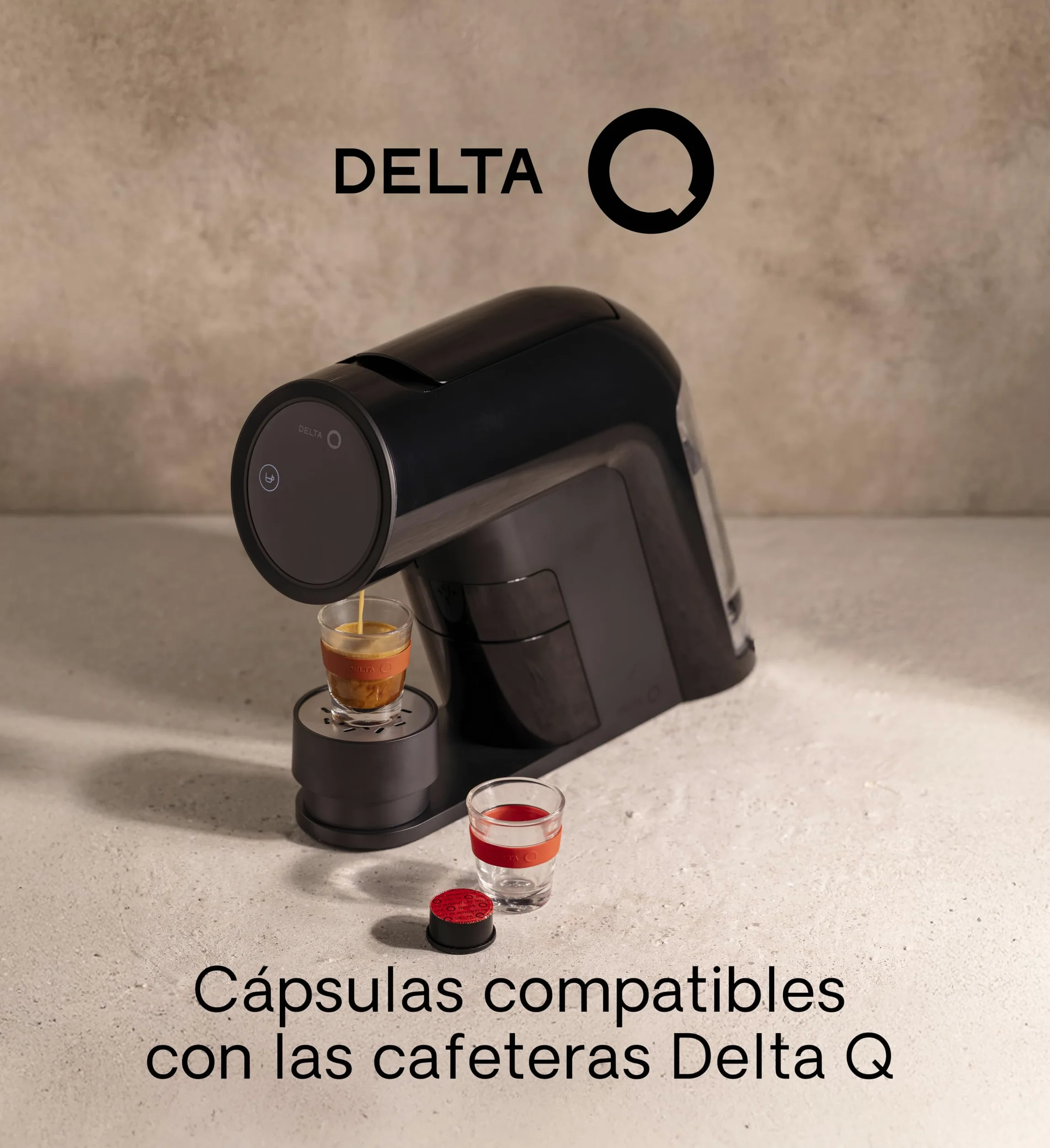 Delta Q | Cafetera Cápsulas IconiQ Negra + 60 Cápsulas Café | Inluye 40 Intensidad 10 + 10 Descafeinado + 10 Café con Canela