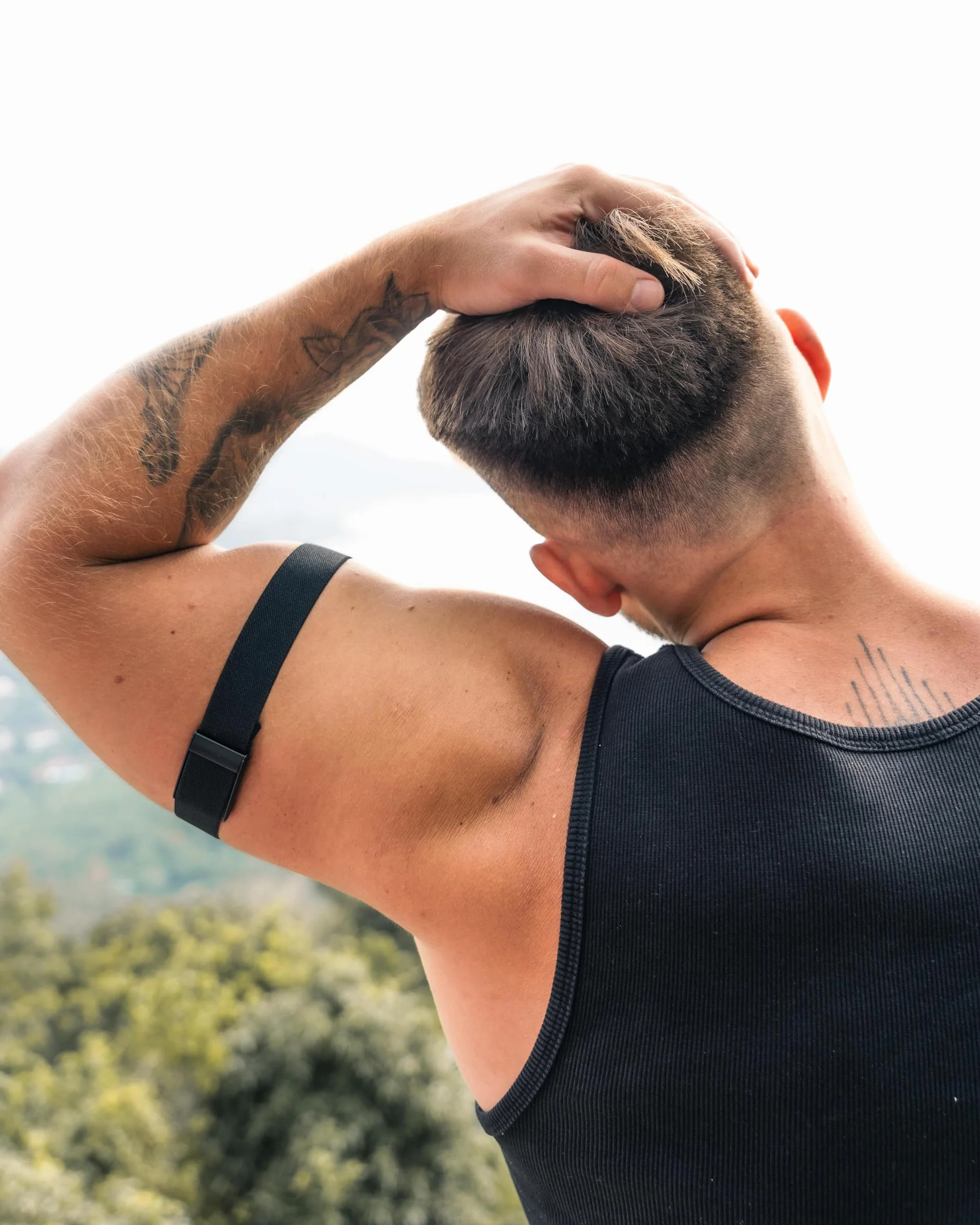 Lunar Straps Cinta para bíceps compatible con WHOOP 5.0, banda deportiva transpirable, negro