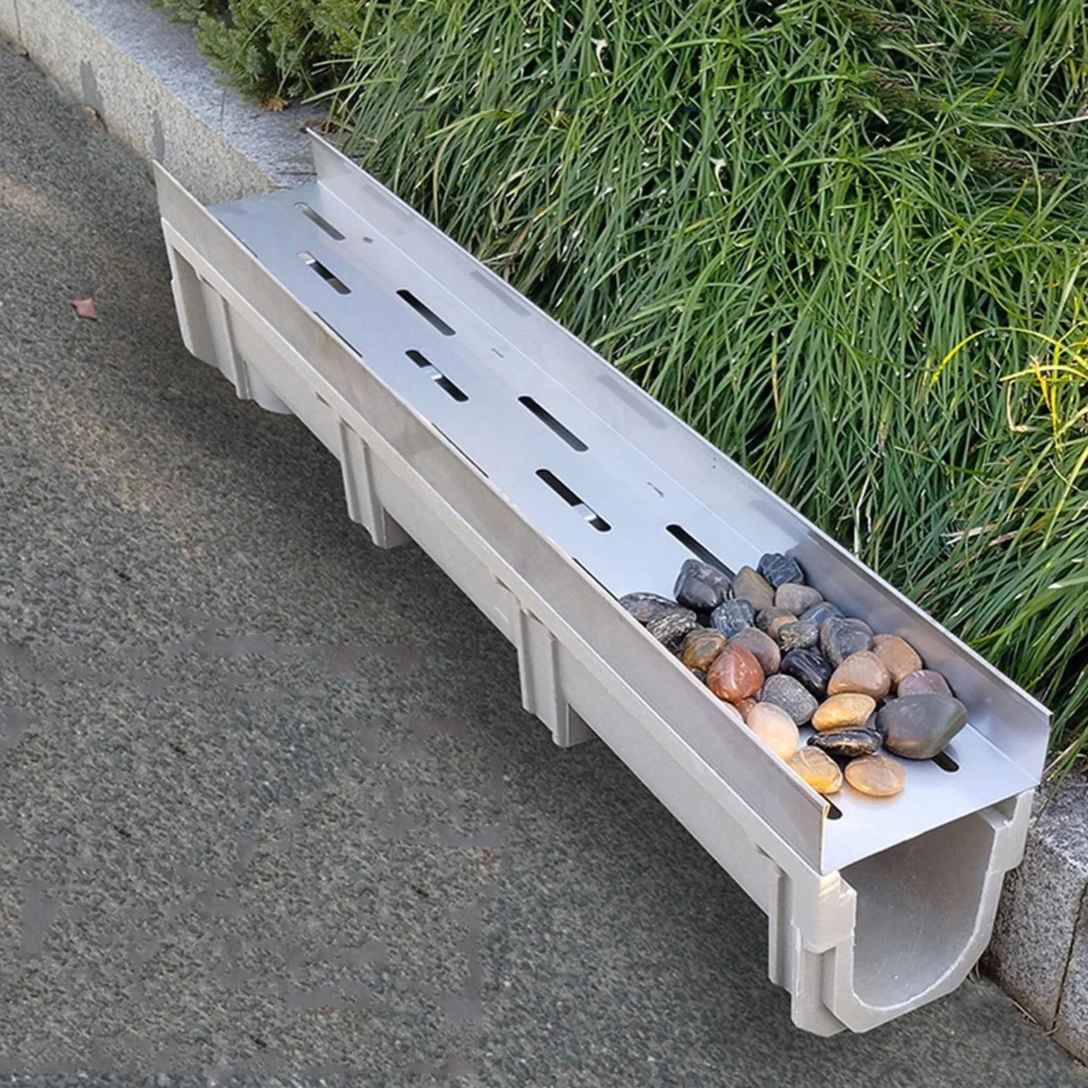 Rejilla de Drenaje para Zanja, Drenaje Exterior de 1 Metro con Rejilla metálica - Sumidero en Forma de U para entradas de vehículos de hormigón, macizos de Flores, guijarros y Piedras, Kit d