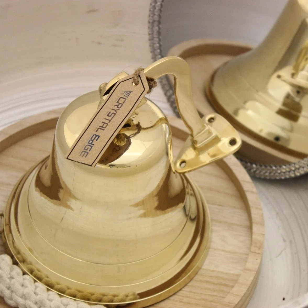 Medieval Replicas 7" Completo Latón Barco Campana con el Soporte - Timbre de Puerta