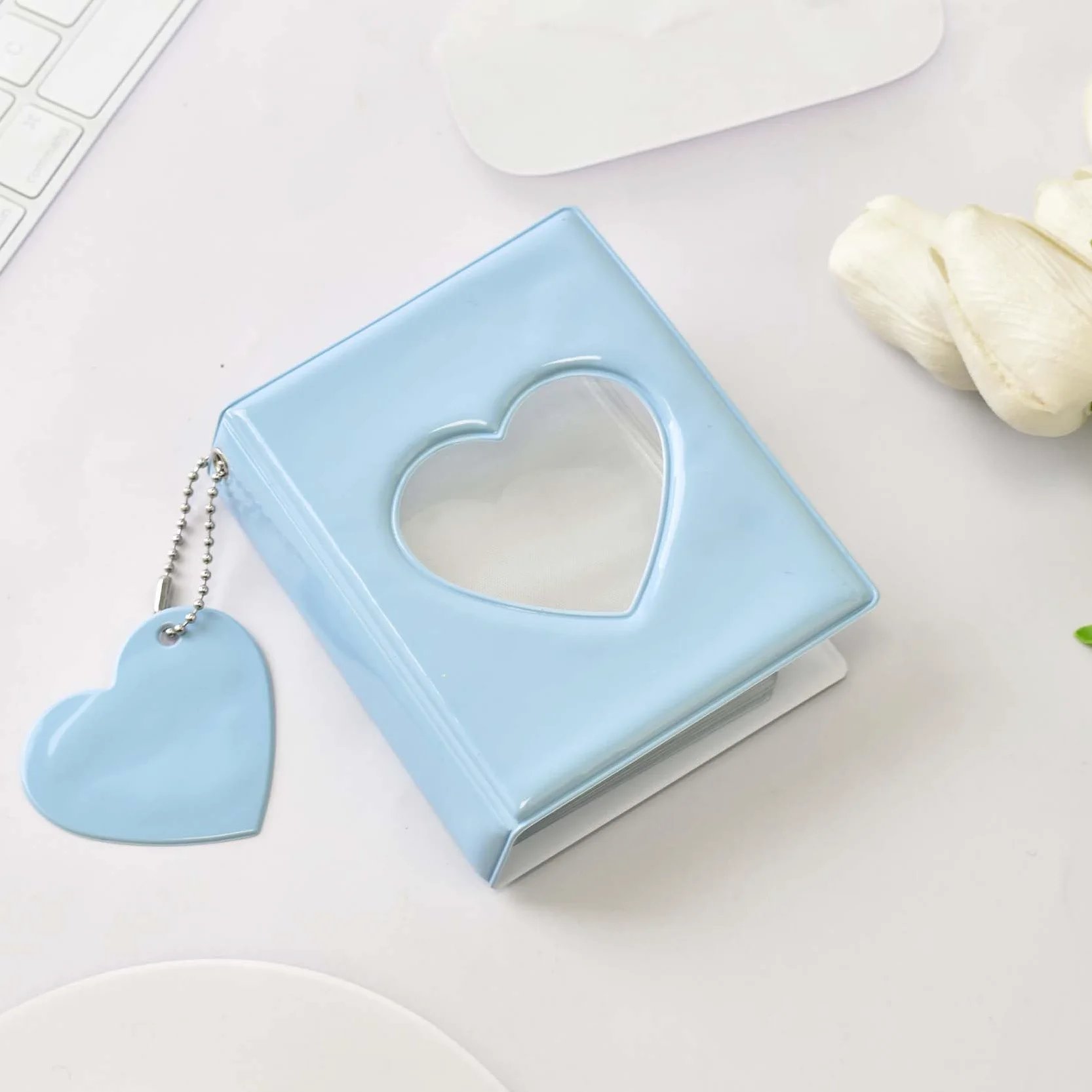 Kpop Album Fotos Puede Almacenar 32 Hojas, Corazón Azul Libro de Fotos con Colgante de Corazón Azul, Mini Moda álbum de Fotos Adecuado para Almacenar Fotos de ídolos, Tarjetas, Pegatinas