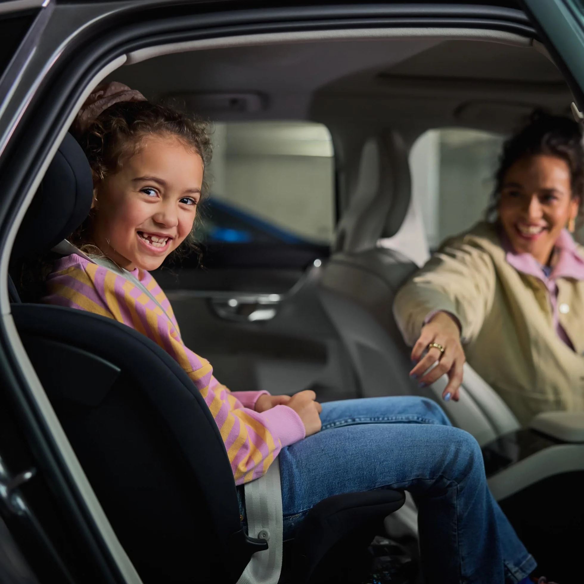Bebeconfort RevolveFix 360 i-Size Silla Coche 360 0-12 Años 40-150 cm ISOFIX Giro 360 Full Black