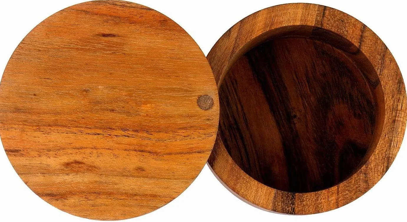 Kaizen Casa cajas de sal de madera para cocina o comedor con compartimento único para sal, especias, hierbas, condimento y madera de acacia hecha a mano.