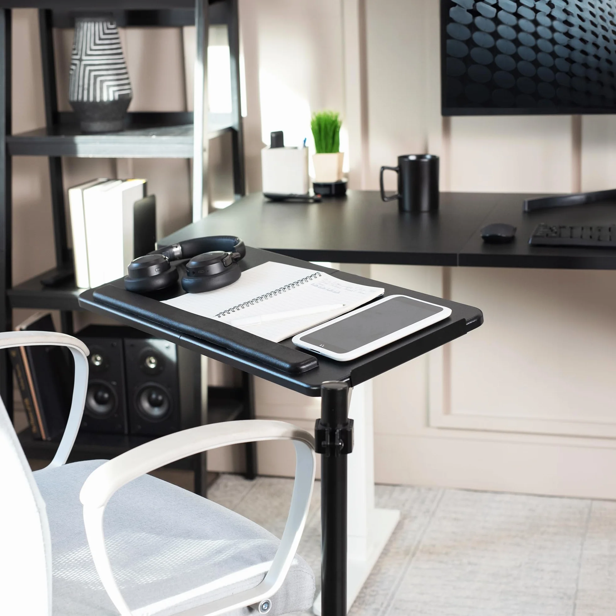 VIVO Mount-KB08C - Bandeja para teclado y mouse montada en silla de oficina, inclinación ergonómica, rotación de 360 grados, color negro, MOUNT-KB08C