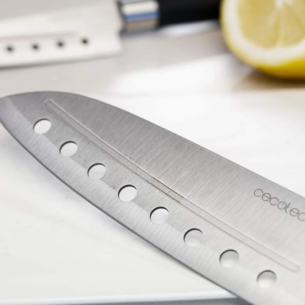 Cecotec Set de cuchillos multiusos Santoku. Filo de grosor de 2mm - Cuchillo picador y para trinchar de chef - Presentación en Estuche