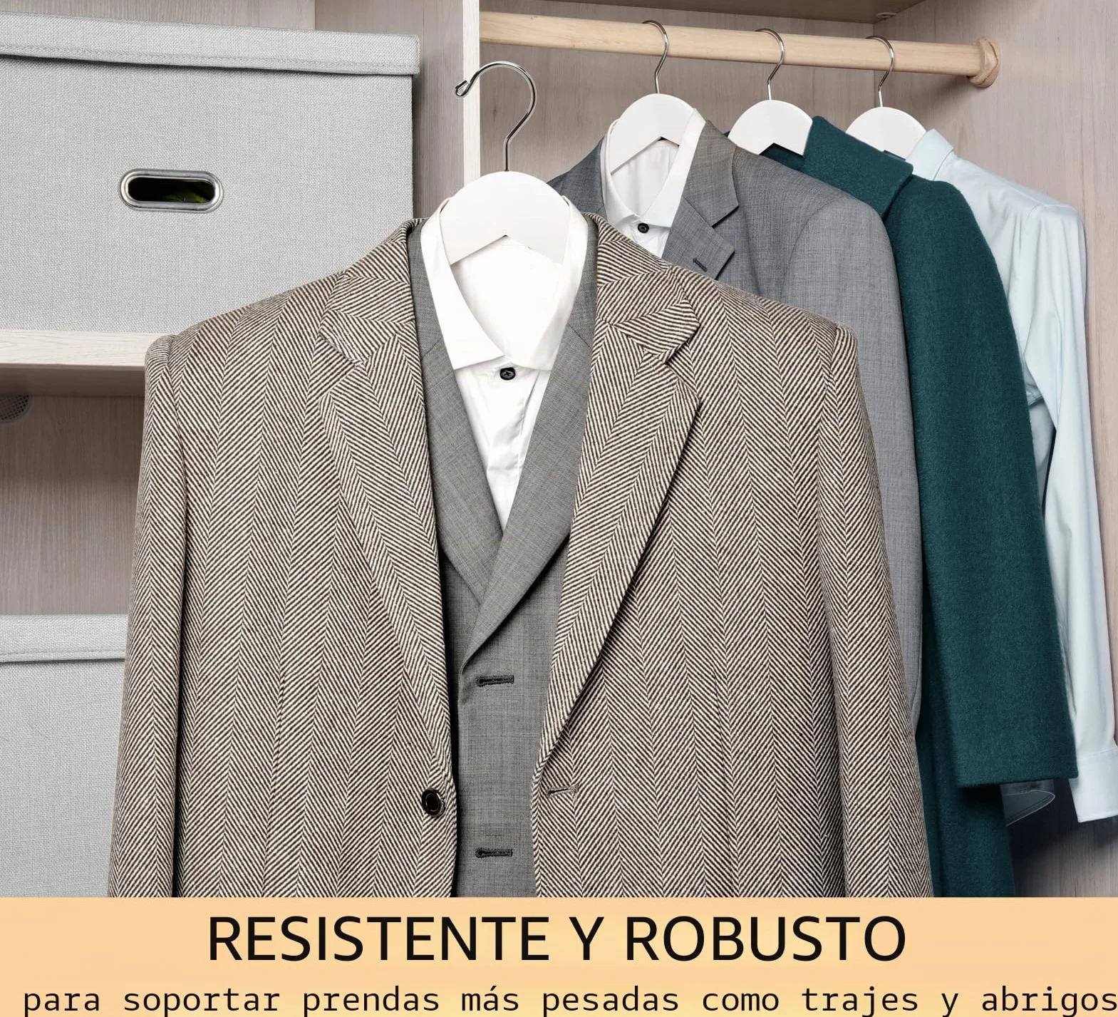 Amber Home 10 Unidades 44,5cm Perchas de Madera Blanco con Hombros Anchos, Lujosa y Robusta Percha para Ropa Exterior Abrigos Trajes Chaquetas con Varilla Redonda Antideslizante