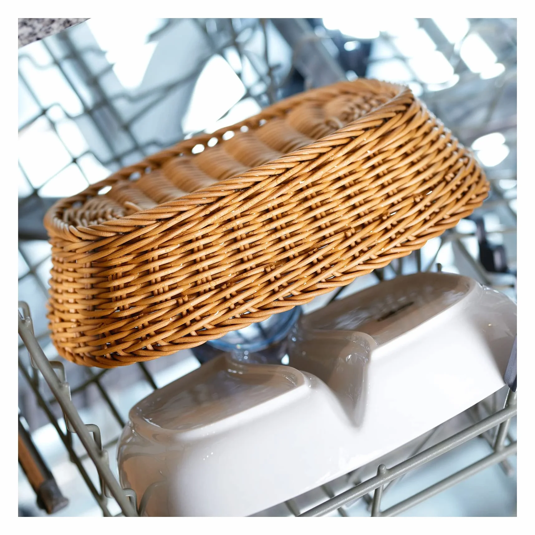 Westmark Cesta multiusos, Apto para hostelería, Oval, aprox 32 x 23 x 7 cm, Fibra sintética, Edición Saleen, Beige claro, 02010730101