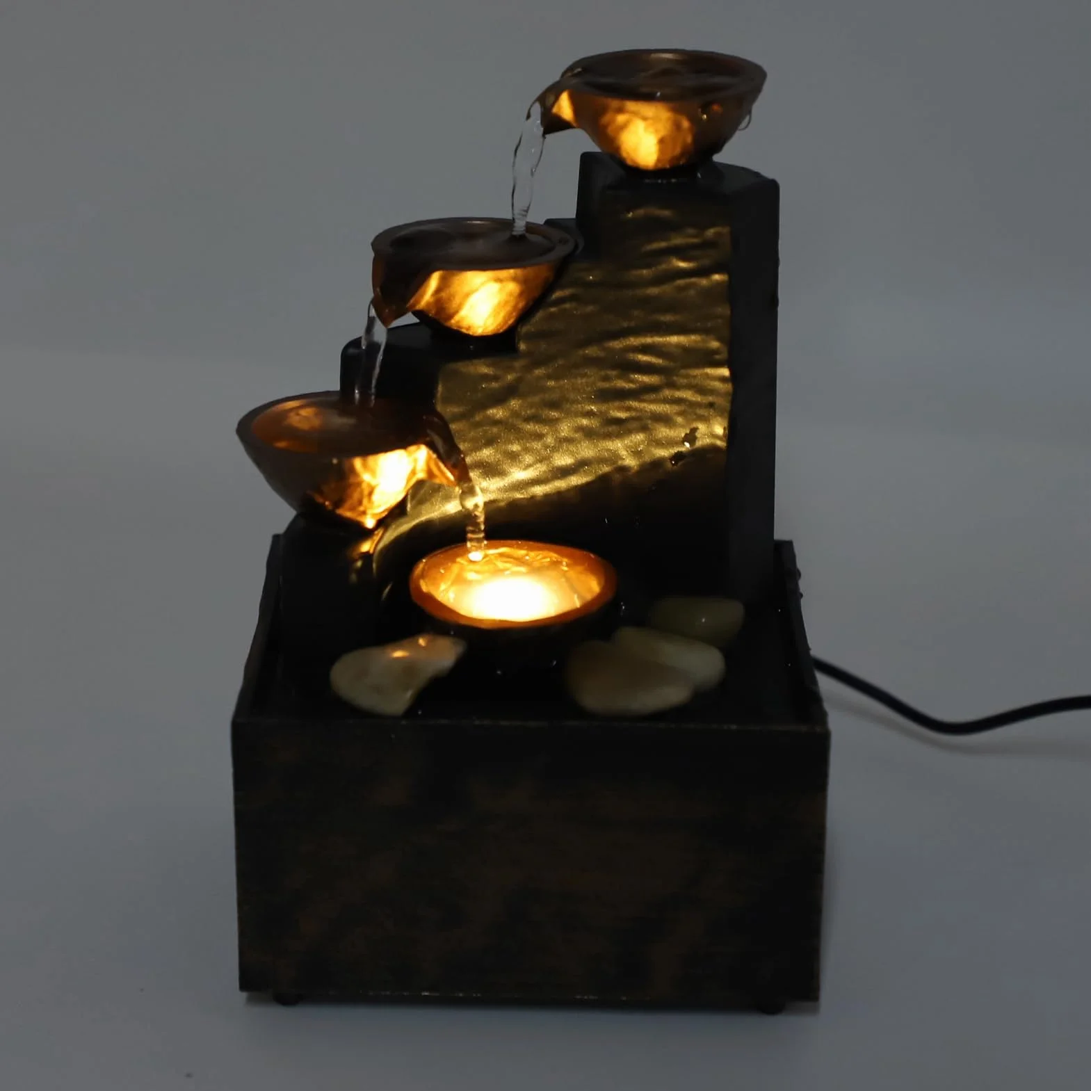Qcwwy Mini Fuente de Agua USB, Luz LED de Relajación de Sonido Relajante, Decoración de Mesa Interior para Sala de Estar u Oficina, Decoración Diaria de 6,8x4,4x3,6 Pulgadas