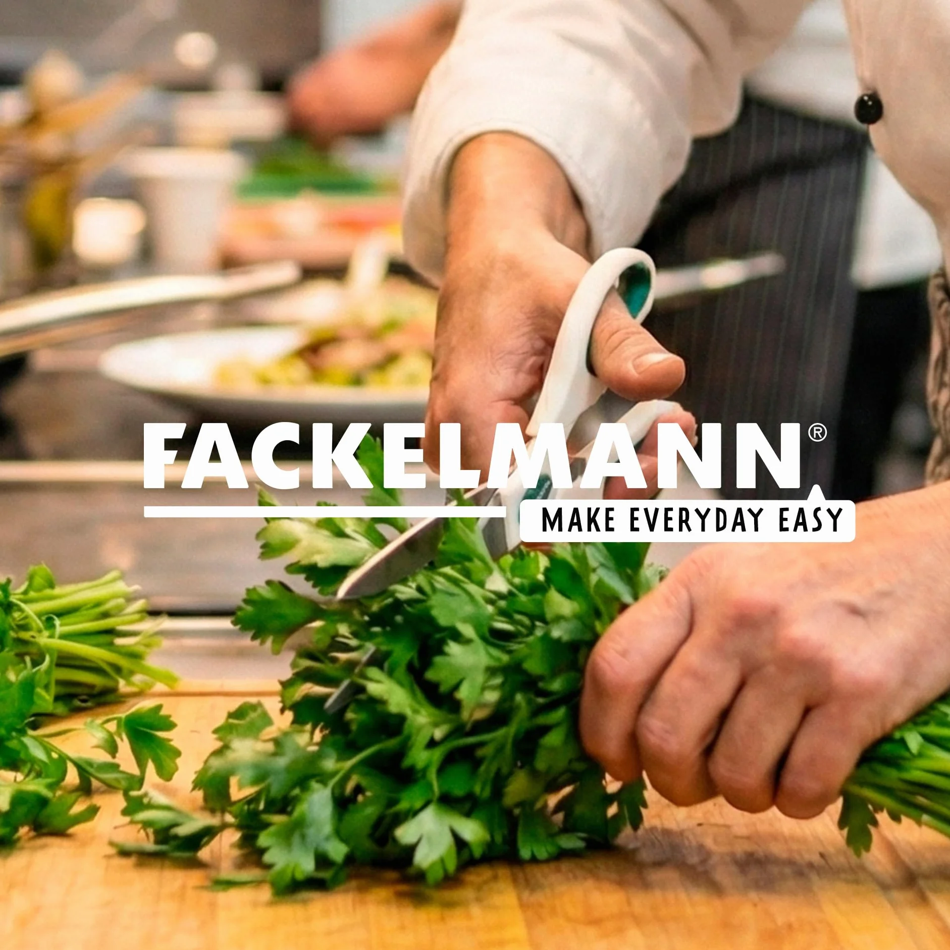 Fackelmann Tijeras Cocina Multifunción de gran tamaño Acero Inoxidable, Polipropileno y Goma, Color Blanco, 22 cm