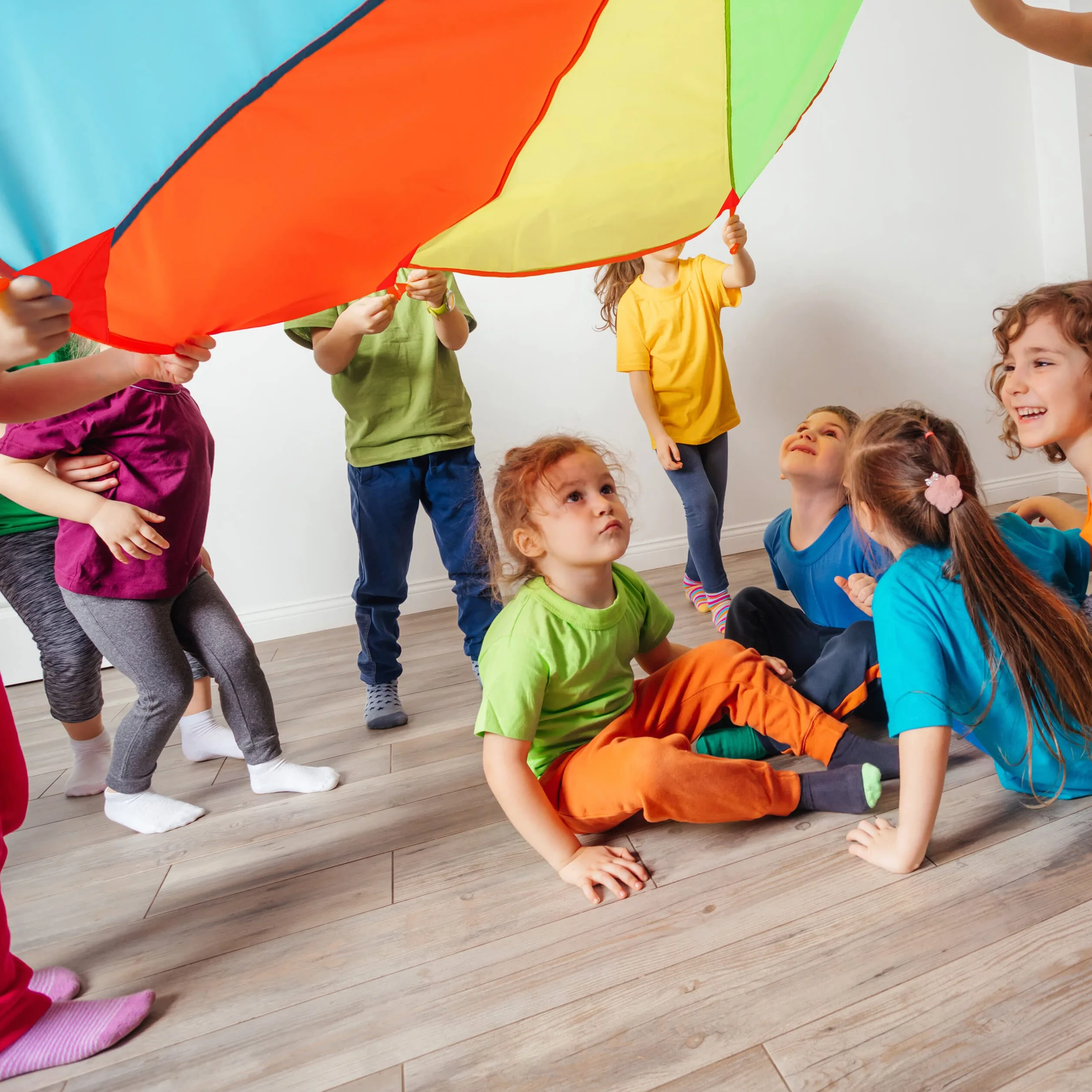 Relaxdays Juego de Paracaídas para Niños Ø 2 m 8 Asas Multicolor