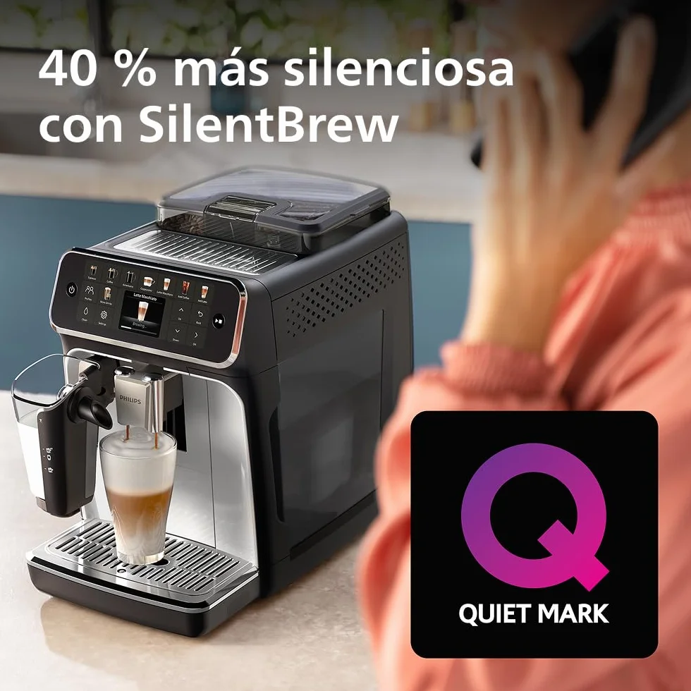 Philips Cafetera Totalmente Automática Serie 5500-20 cafés Calientes y Helados, Sistema de leche QuickClean LatteGo, 40% más Silenciosa Gracias a SilentBrew, QuickStart, Negro y Plata (EP5546/70)