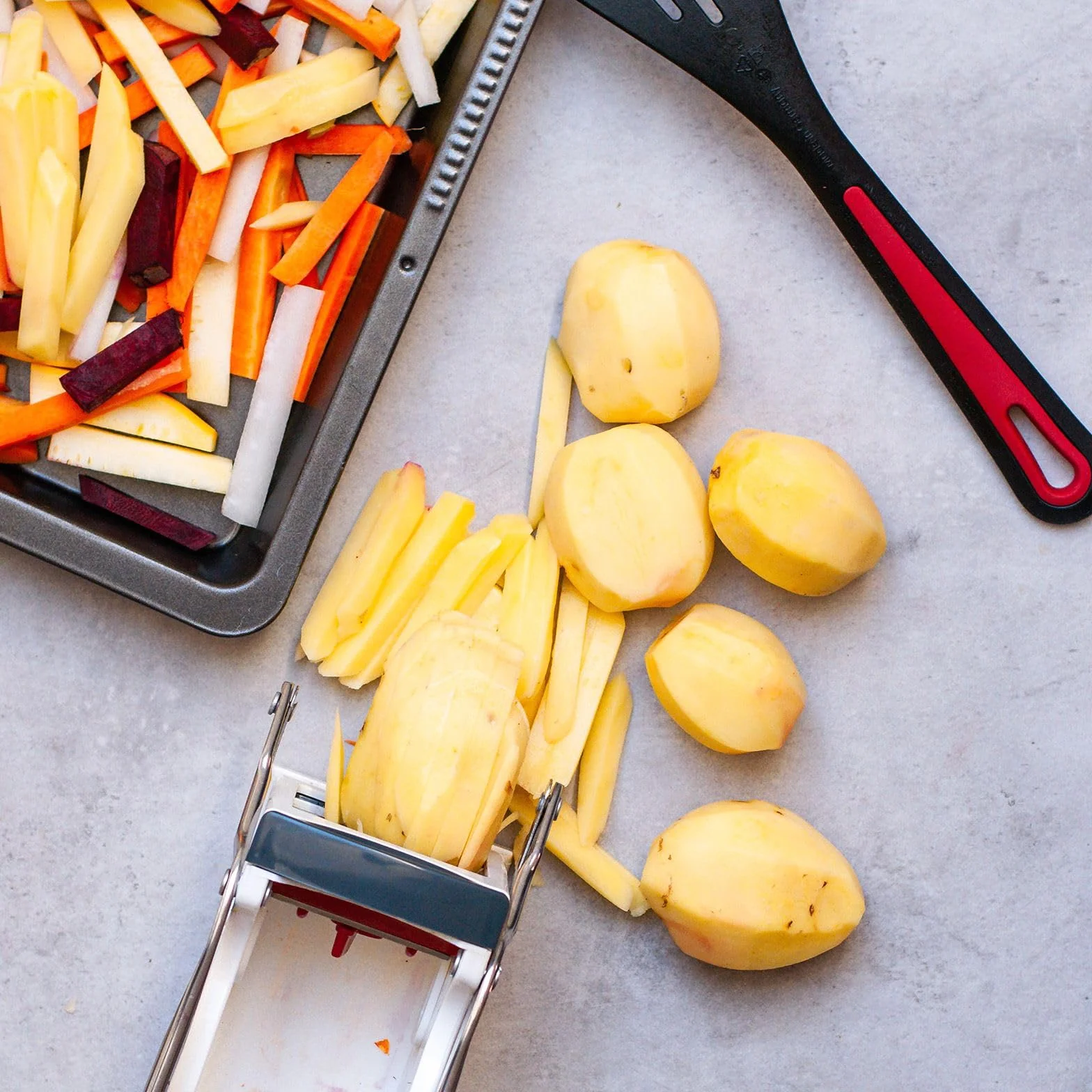 Westmark Cortador de patatas fritas y verduras/frutas con tres insertos de corte de acero inoxidable, Blanco/antracita, 11802260