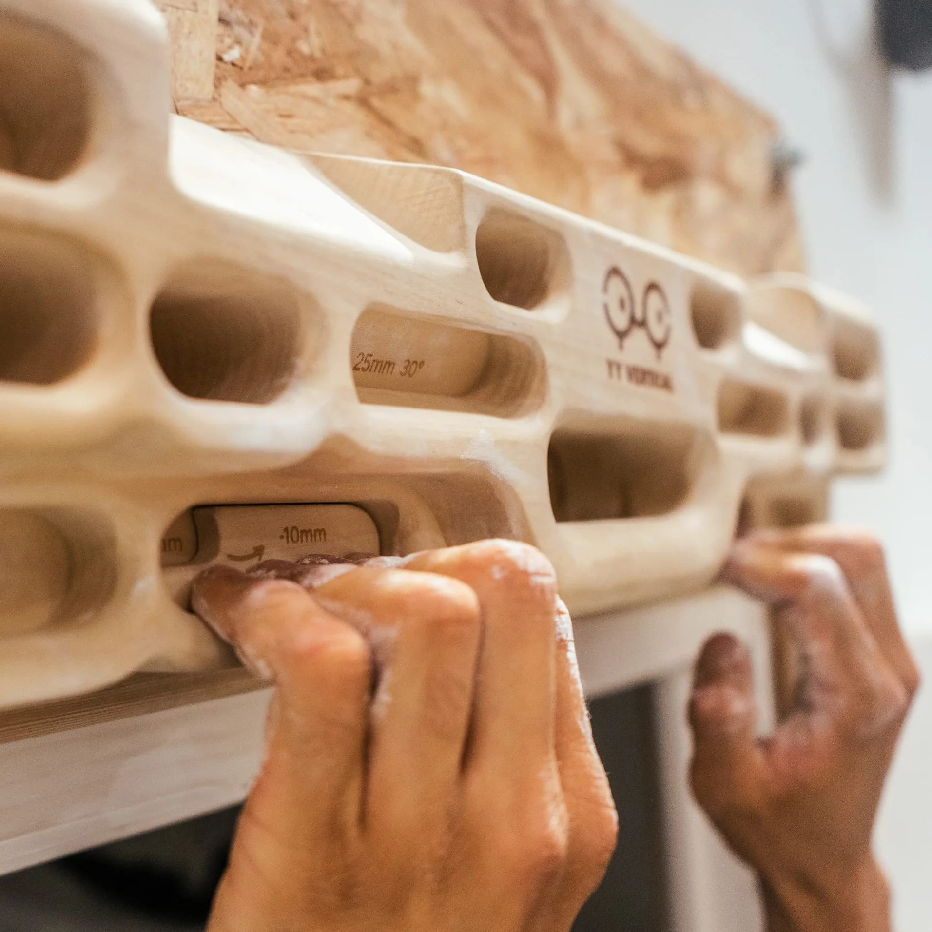 Verticalboard One Hangboard Completo Multipresa de Madera para Fuerza de Dedos y Dominadas