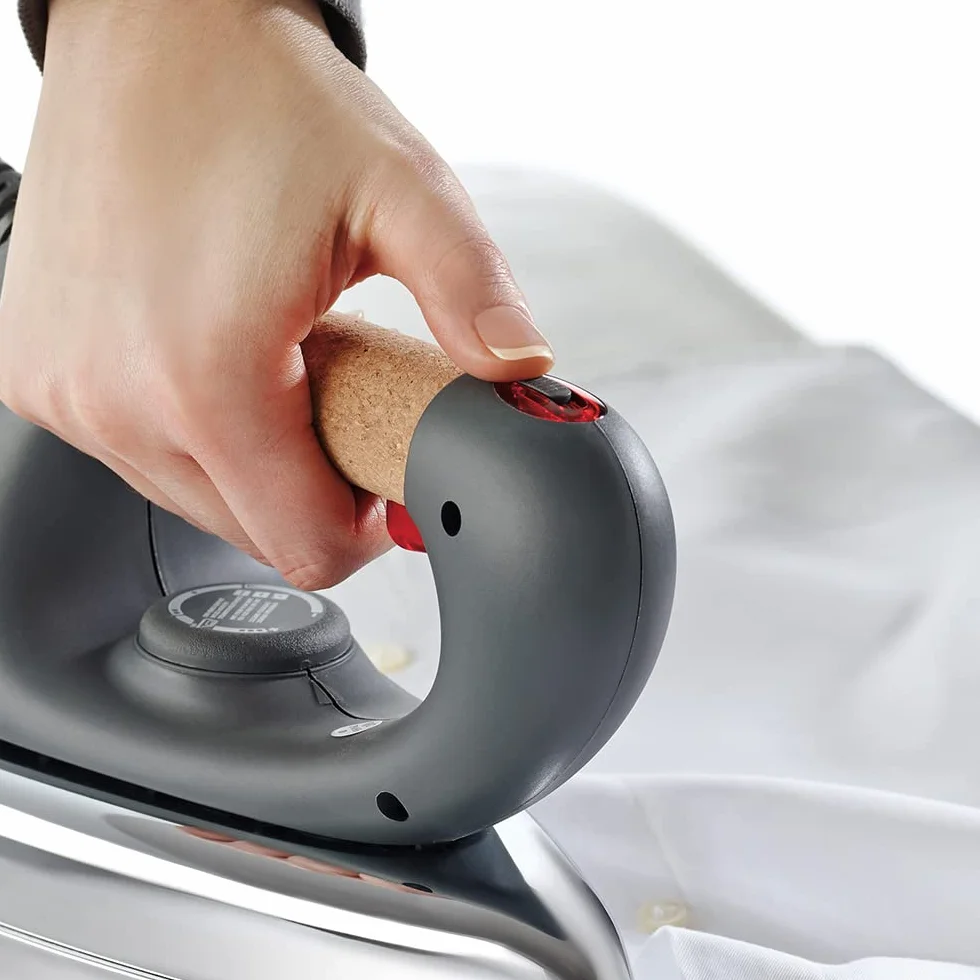 Polti Vaporella Forever 615 Pro, Plancha de Vapor con Caldera, Autonomía Ilimitada, 4 Bares de Presión, Potencia 2150 W, Depósito Extraíble 0,7 L, Calentamiento 3 Min., Negro