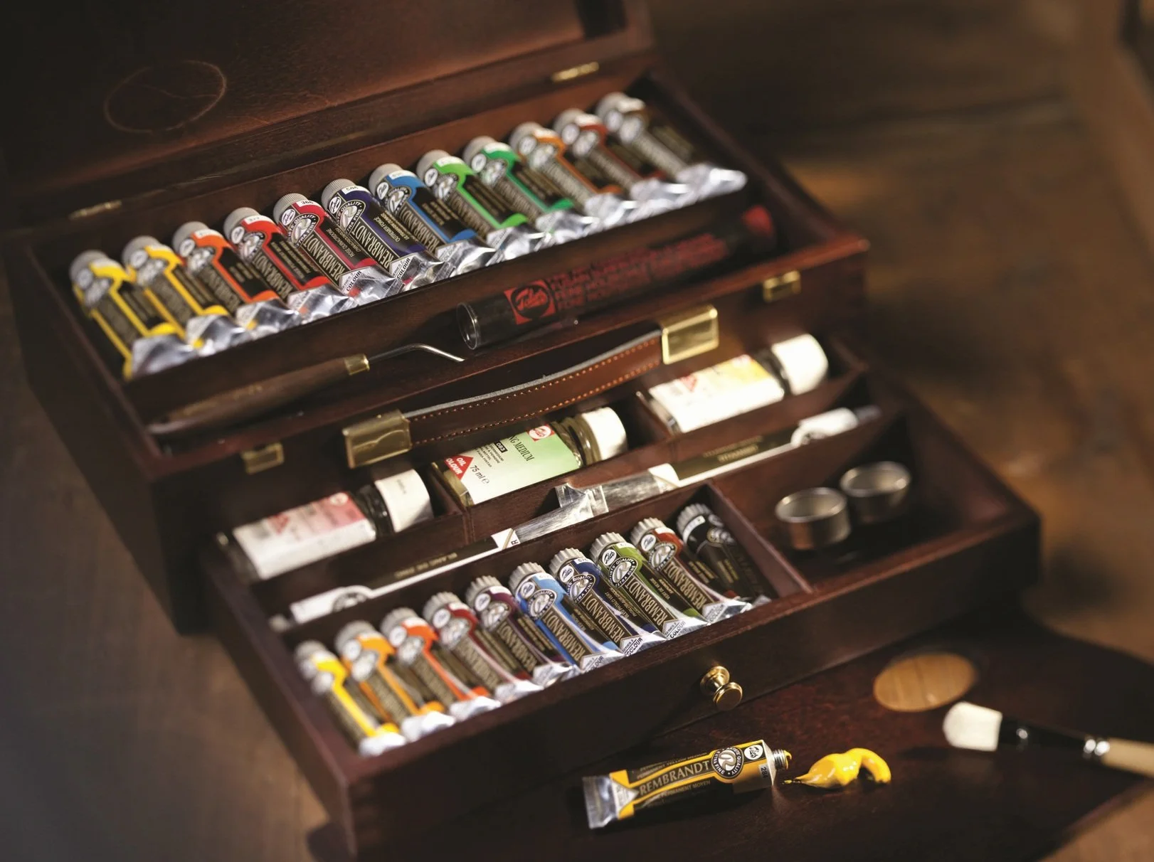 Royal Talens Rembrandt - Pintura al óleo - Caja de madera profesional - 24 tubos + accesorios