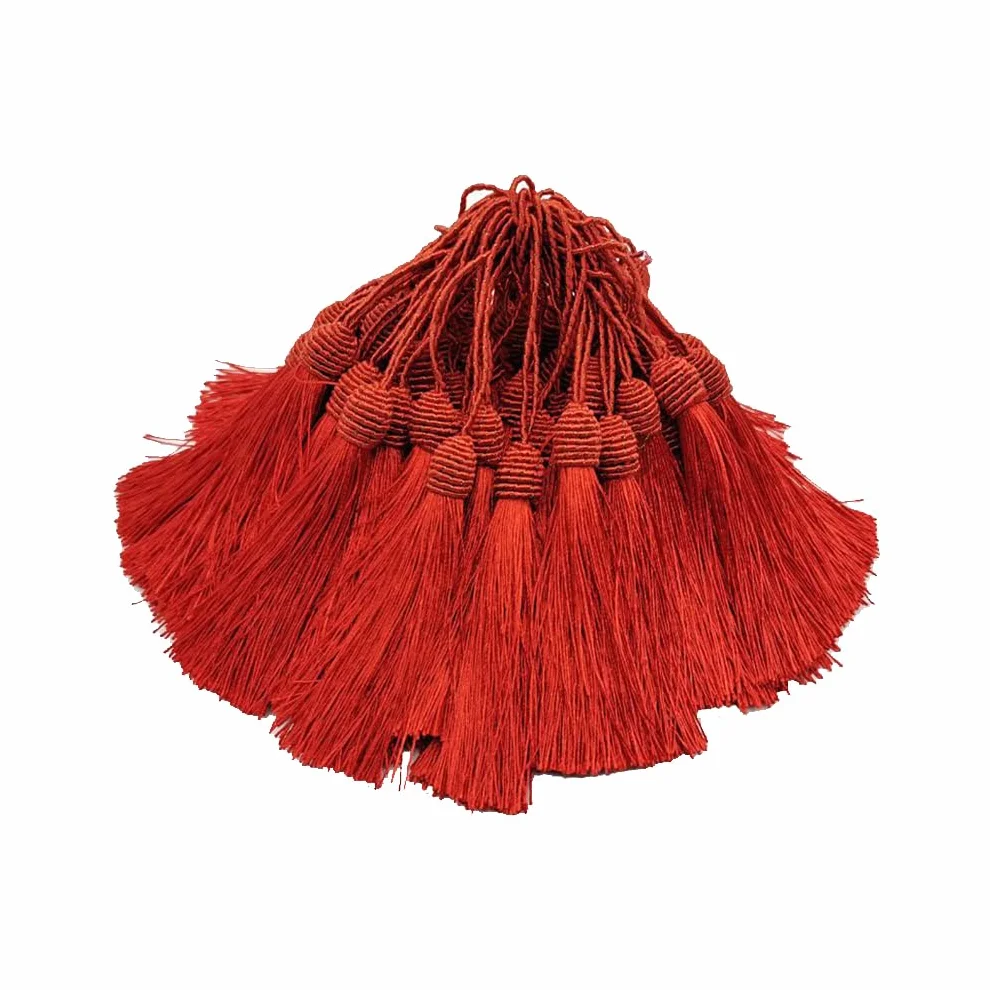 30 borlas de hilo sedoso hechas a mano con borlas suaves para decoración de marcapáginas, joyería, recuerdos, pendientes, manualidades, 13 cm, color rojo