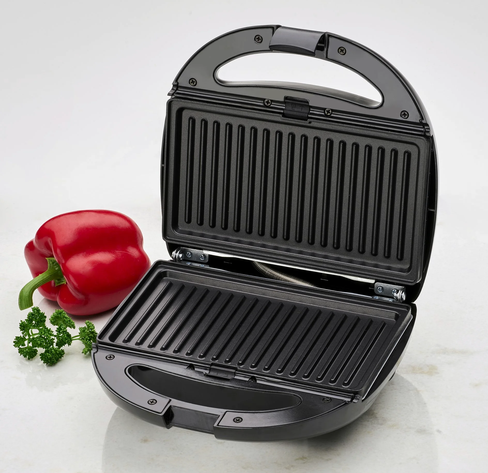 Apparecchio multifunzione Clatronic 3 in 1 | Tostapane per sandwich, piastra per cialde e grill a contatto | 800 Watt | Lavabile in lavastoviglie | Rivestimento antiaderente | ST/WA 3670