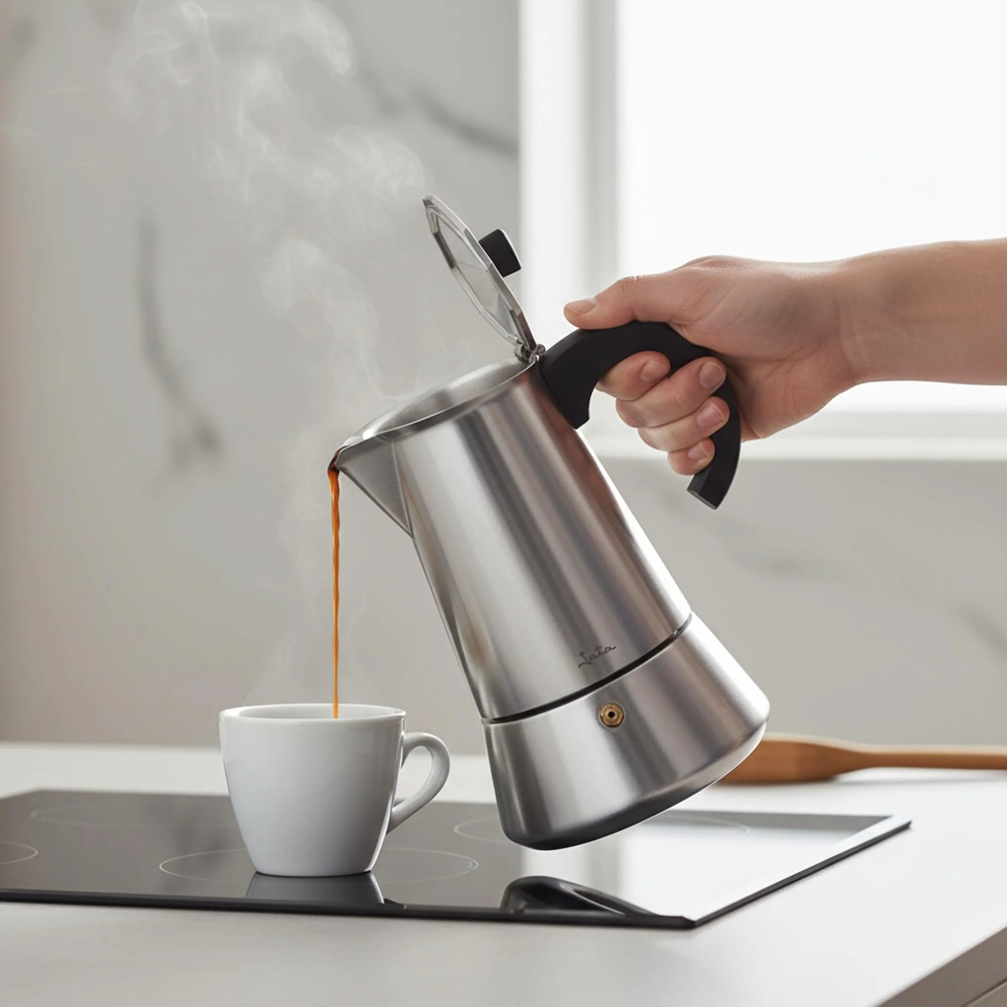 Jata Hogar CAX110 - Cafetera Italiana Inducción 10 Tazas Acero Inoxidable, Cafetera Moka Espresso, Compatible con Todas las Cocinas, Acabado Pulido Espejo, Mango Ergonómico Anticalor